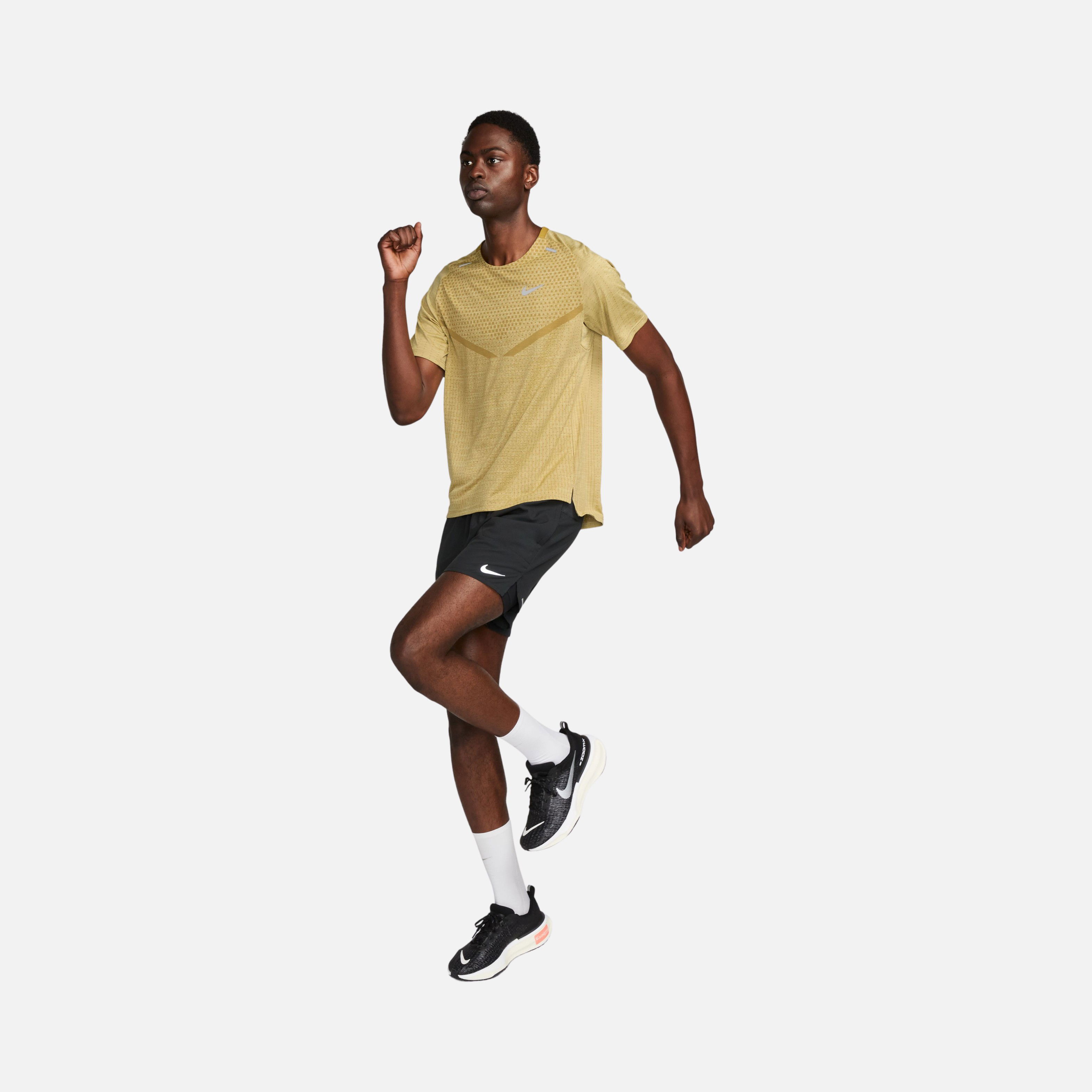 Nike Dri-Fit ADV TechKnit Ultra Running Short-Sleeve Erkek Tişört