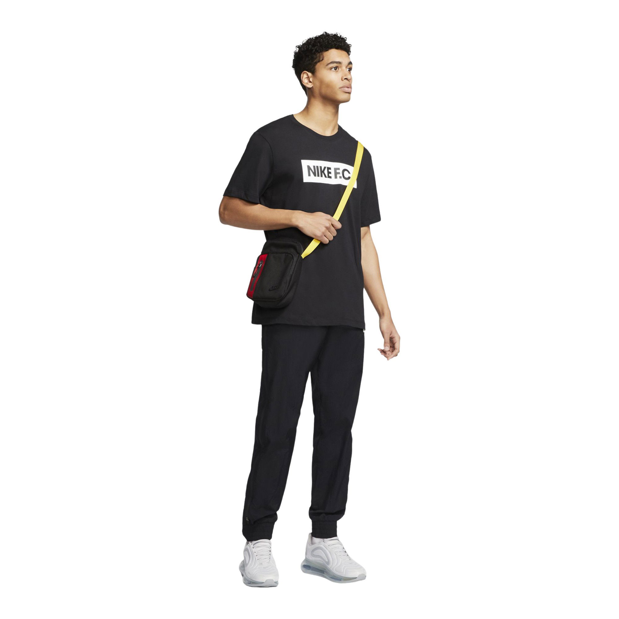 Nike F.C. Essentials Short-Sleeve Erkek Tişört