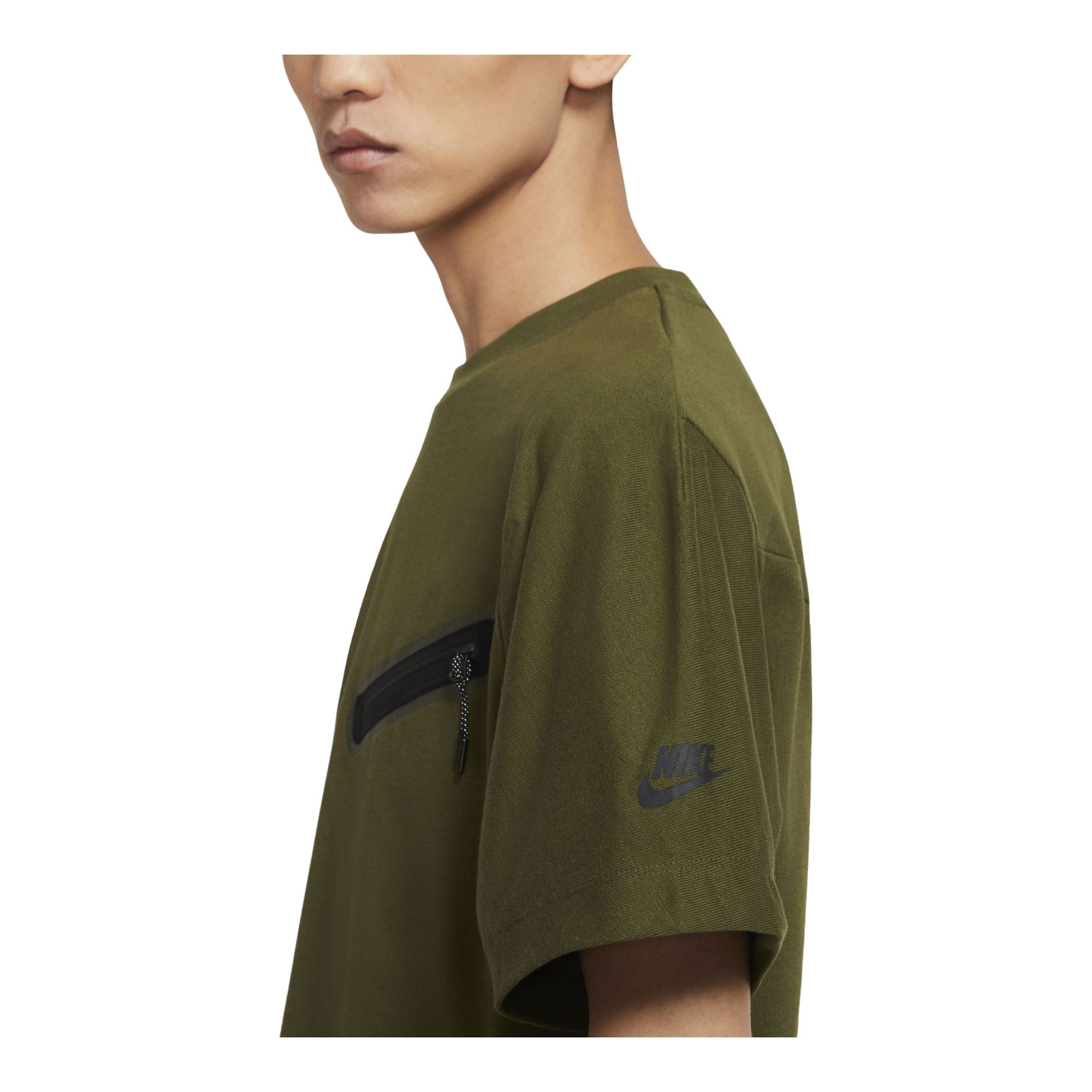 Nike Sportswear Dri-Fit Tech Essentials Short-Sleeve Erkek Tişört