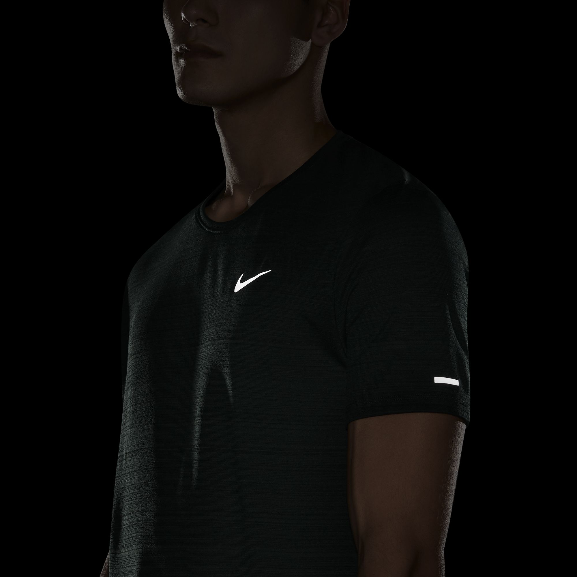 Nike Dri-Fit Miler Running Short-Sleeve Erkek Tişört