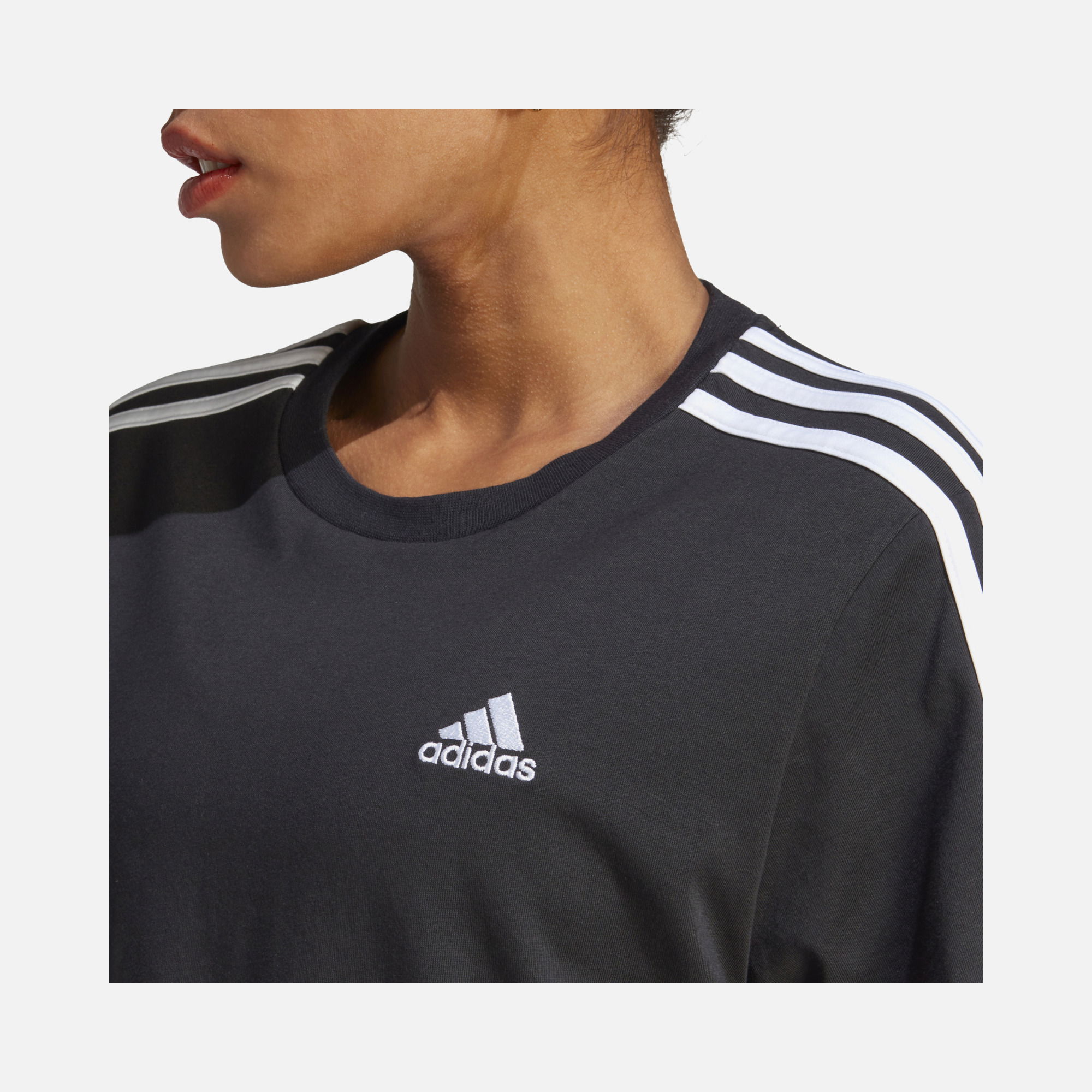 adidas Essentials 3-Stripes Single Jersey Crop Kadın Tişört