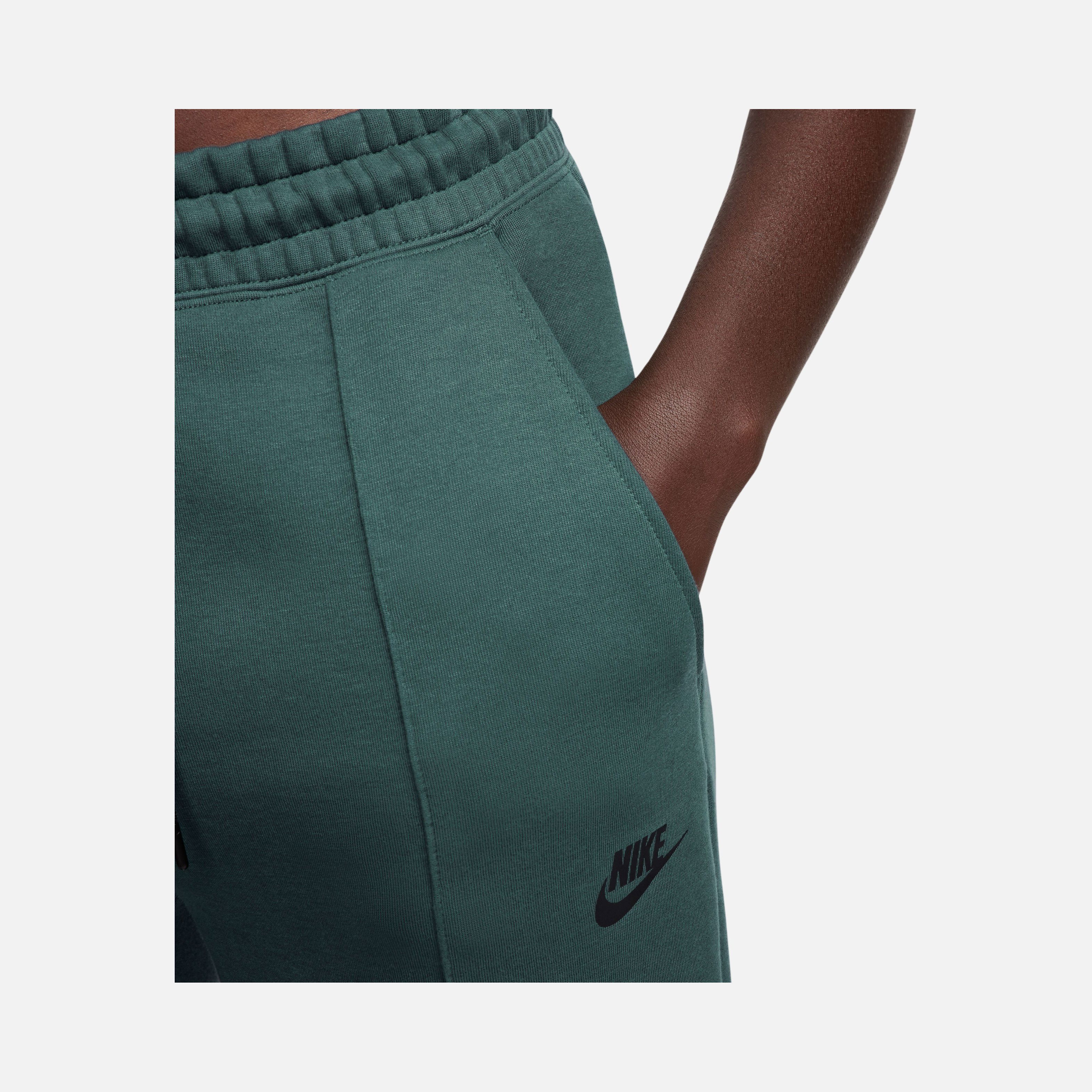 Nike Sportswear Tech Fleece Mid-Rise Kadın Eşofman Altı