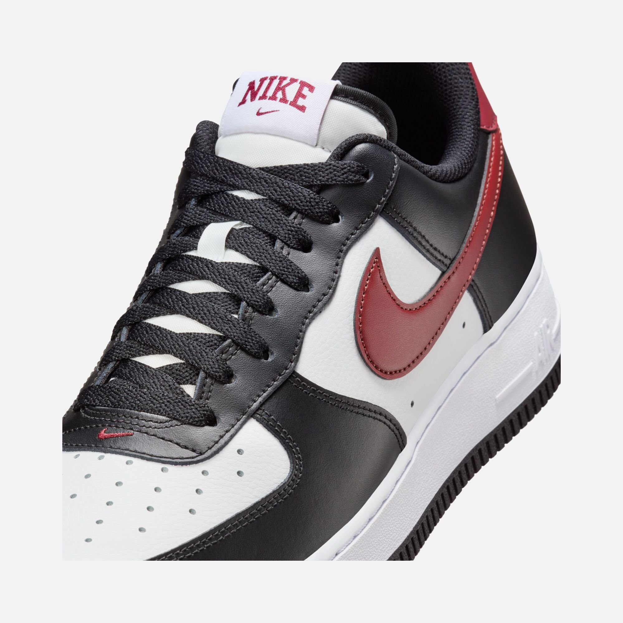 Nike Air Force 1 '07 '24 Erkek Spor Ayakkabı