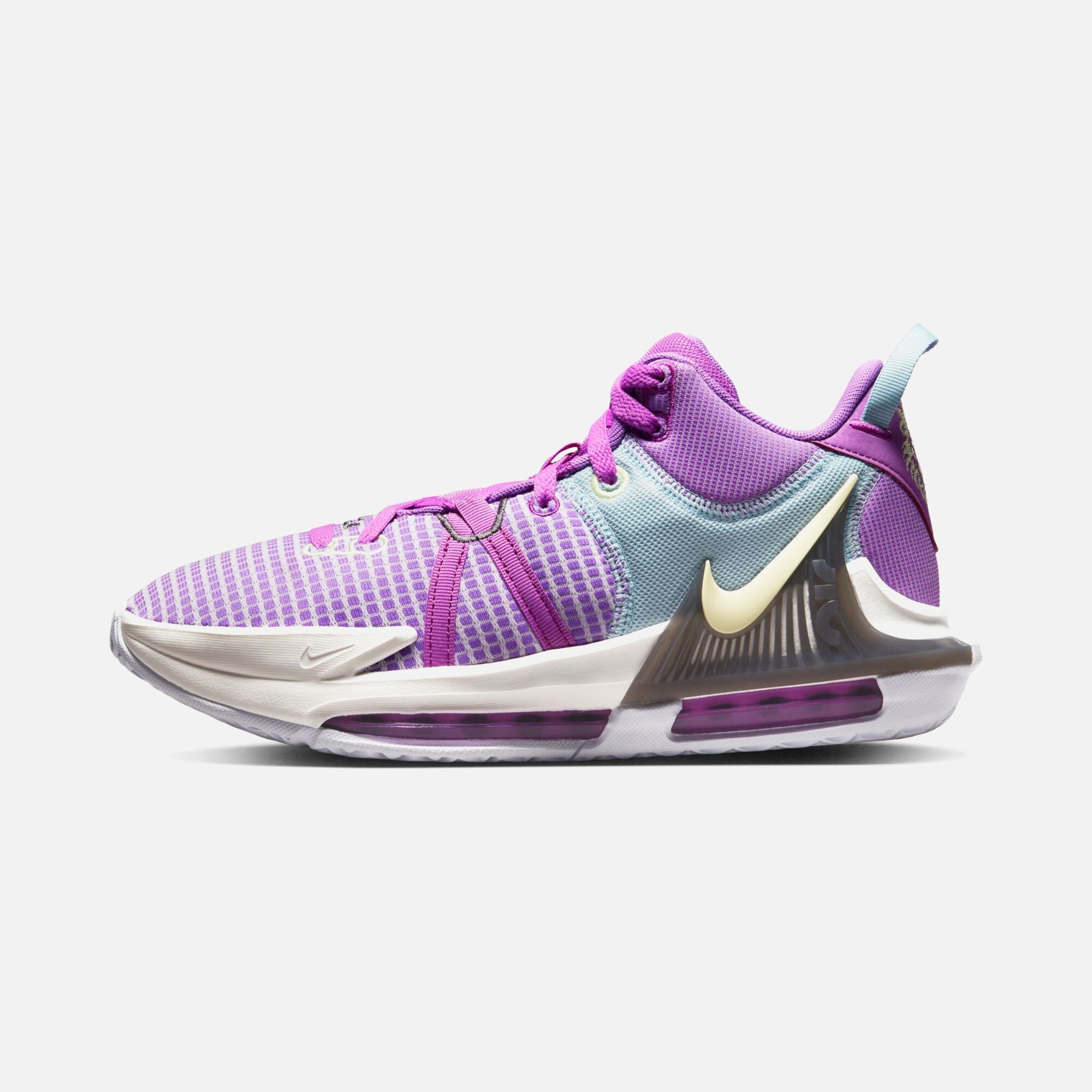 Nike LeBron James Witness VII Erkek Basketbol Ayakkabısı