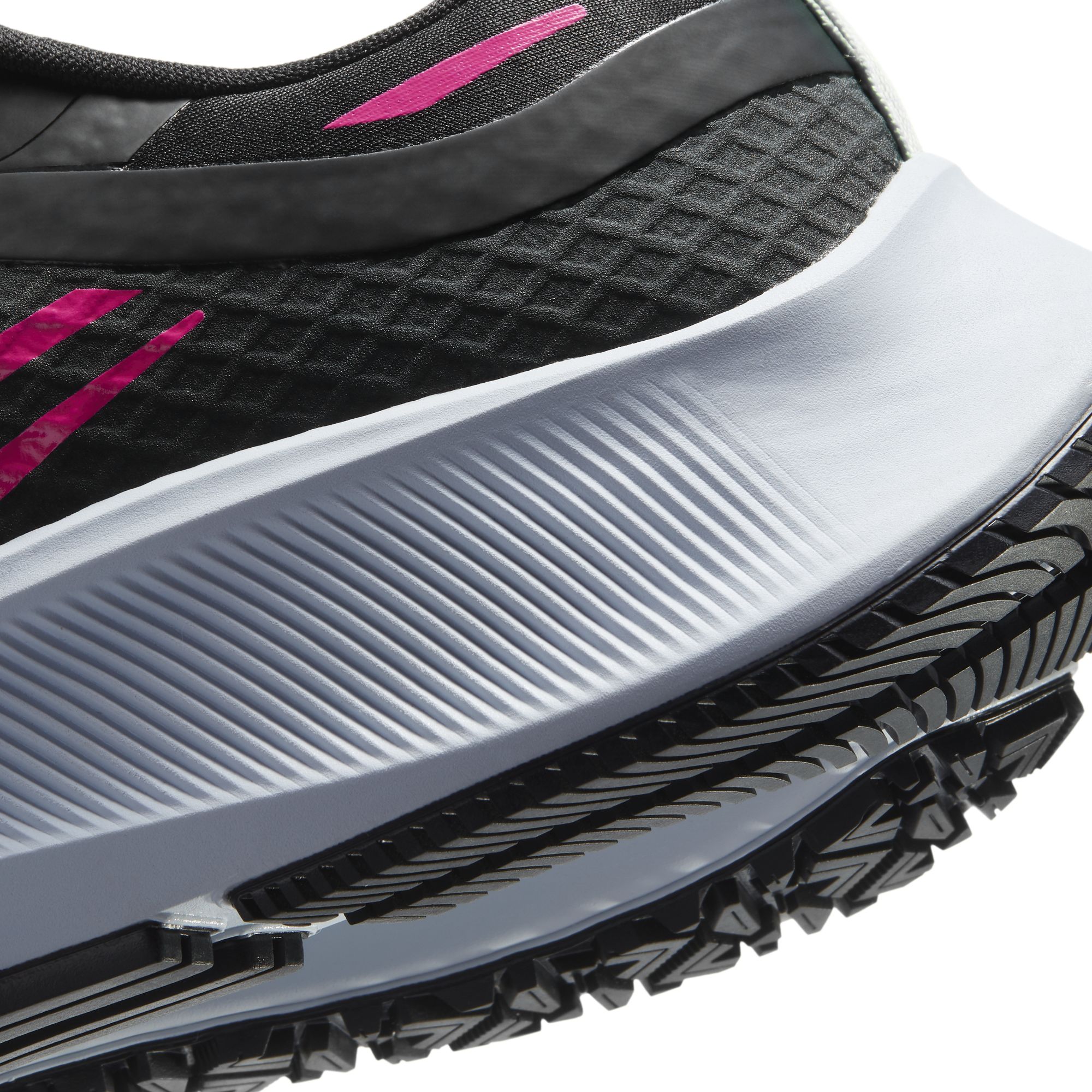 Nike Air Zoom Pegasus 37 Shield Running Erkek Spor Ayakkabı