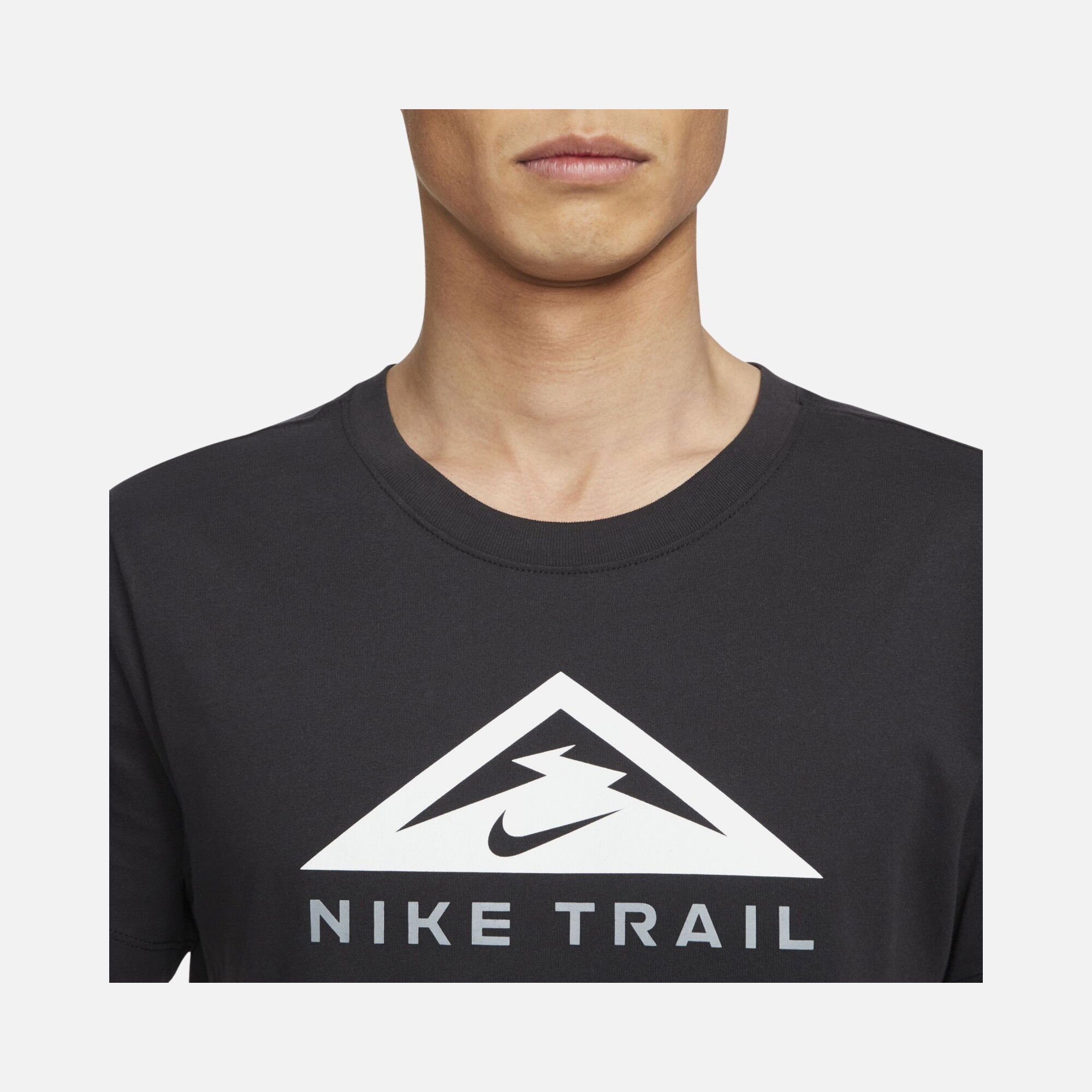 Nike Dri-Fit Trail Running Short-Sleeve Erkek Tişört