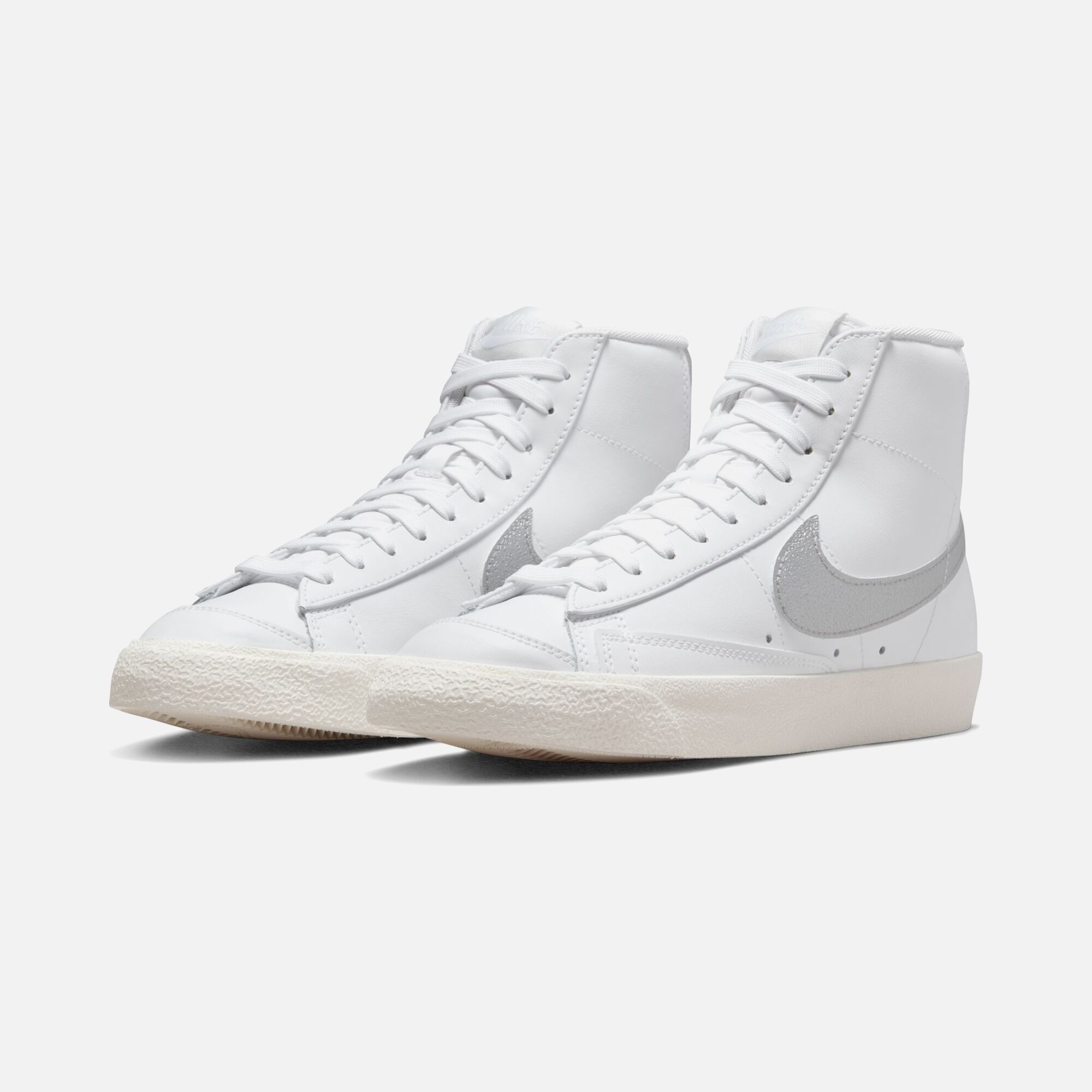 Nike Blazer Mid '77 Essentials Kadın Spor Ayakkabı