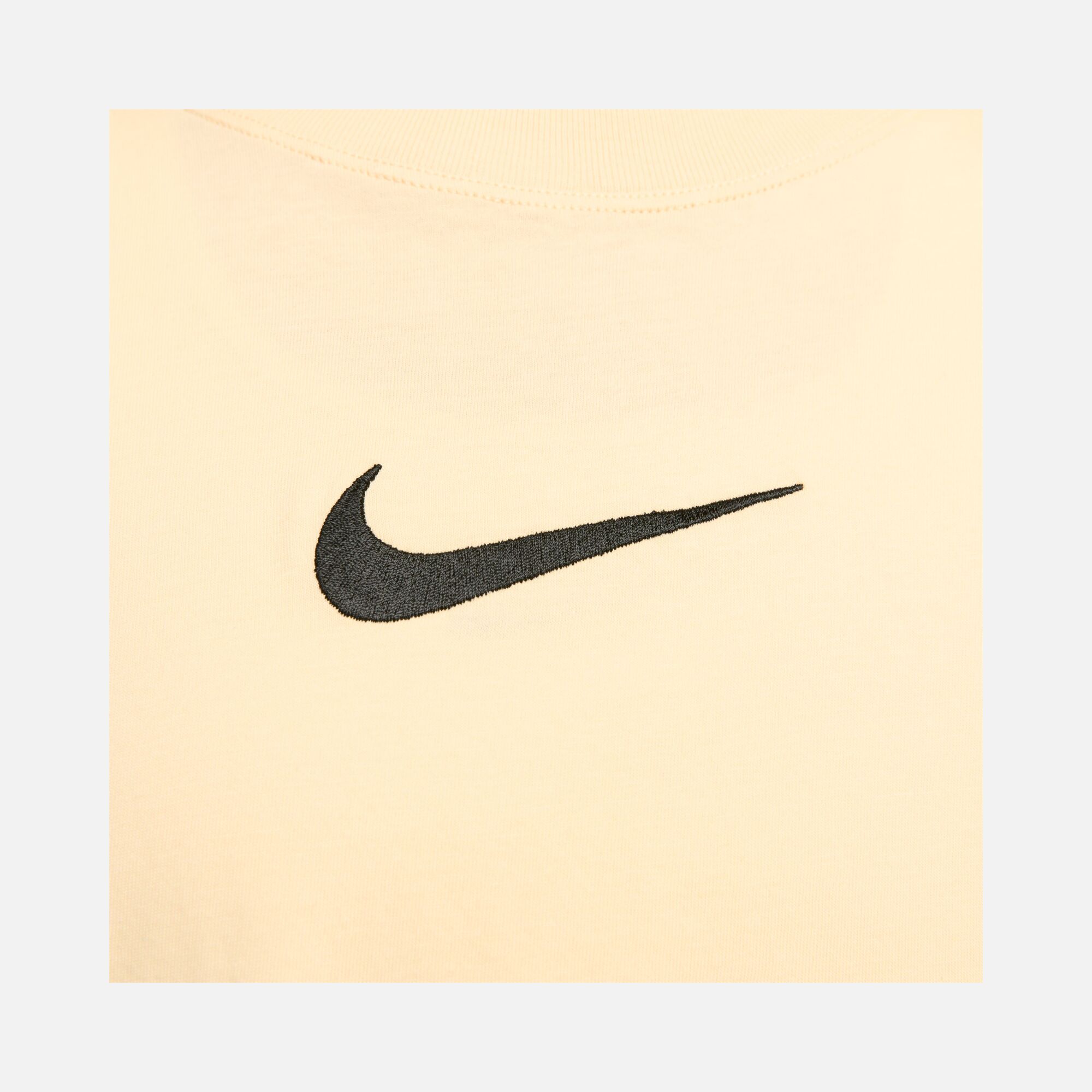 Nike Sportswear Gel-Midi Swoosh Graphic Boyfriend Short-Sleeve Kadın Tişört