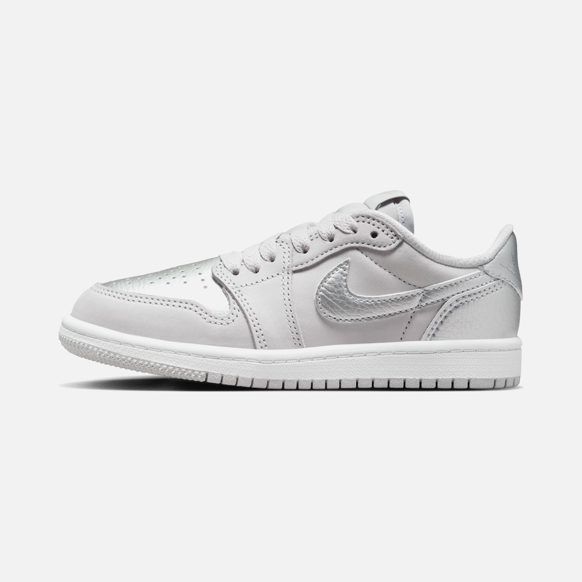 Nike Jordan 1 Retro Low OG ''Metallic Silver Leather Version'' (PS) Çocuk Spor Ayakkabı