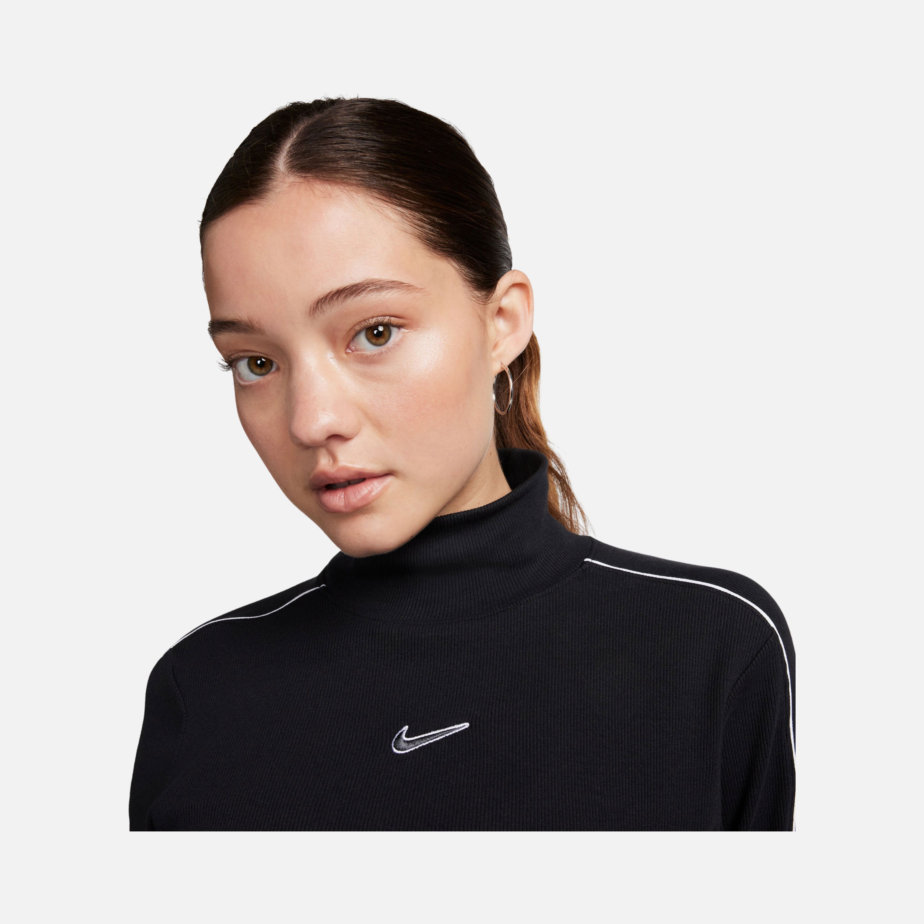 Nike Sportswear Stretchy Twill Turtleneck Long-Sleeve Kadın Tişört