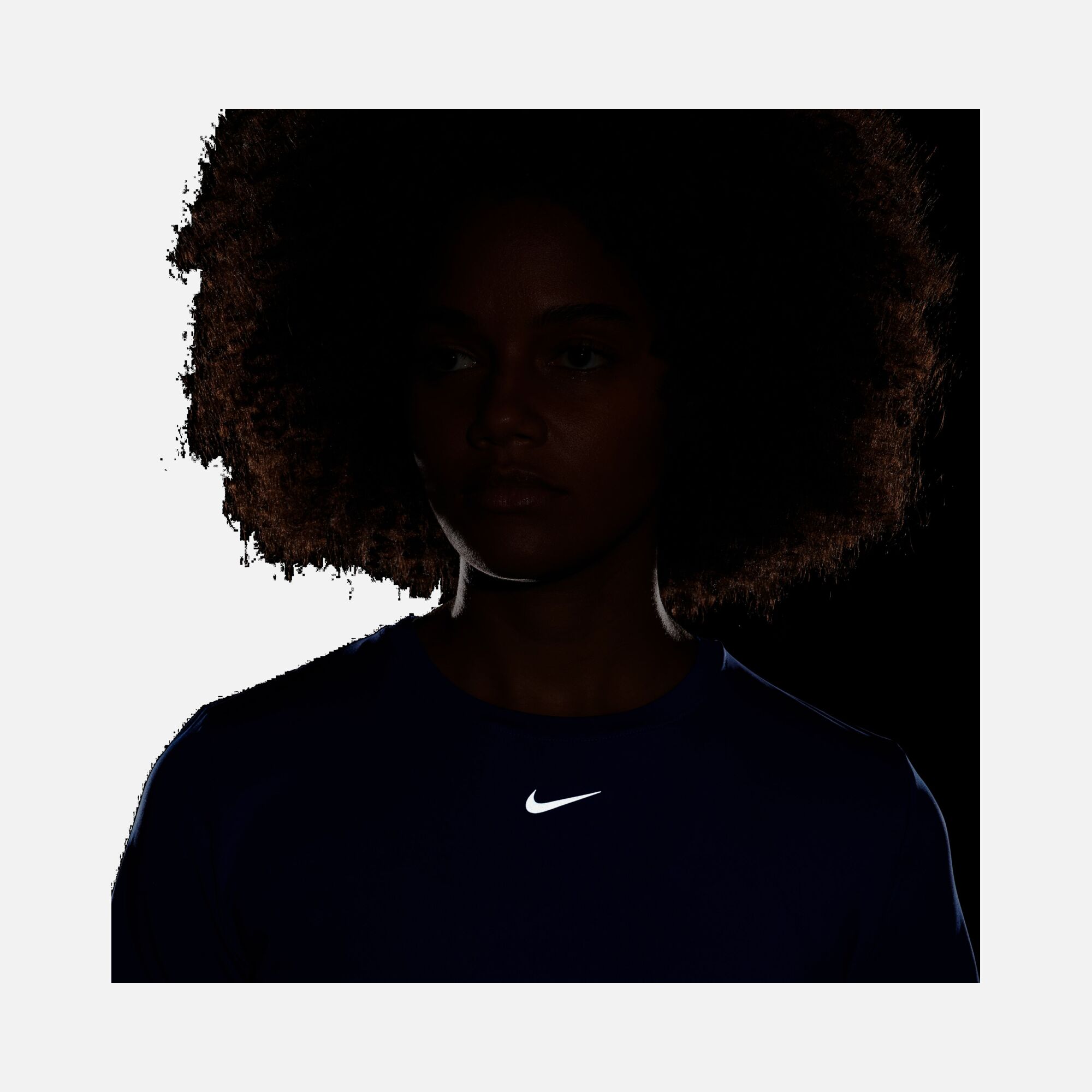 Nike One Classic Dri-Fit Short-Sleeve Training Kadın Tişört