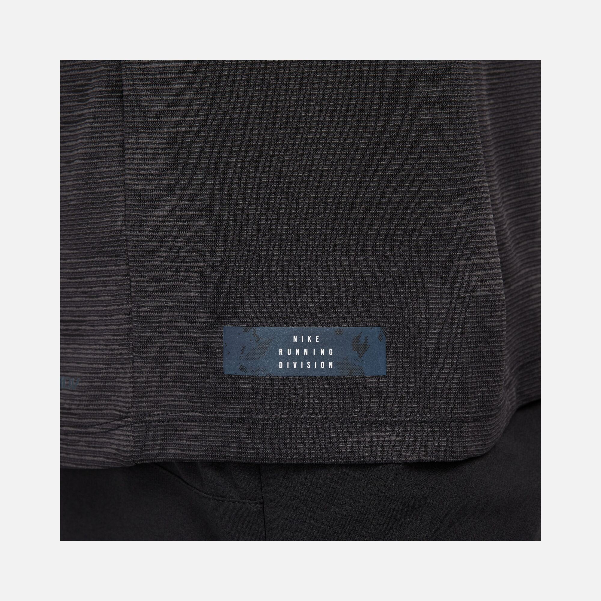 Nike Dri-Fit ADV Run Division Techknit Running Short-Sleeve Erkek Tişört