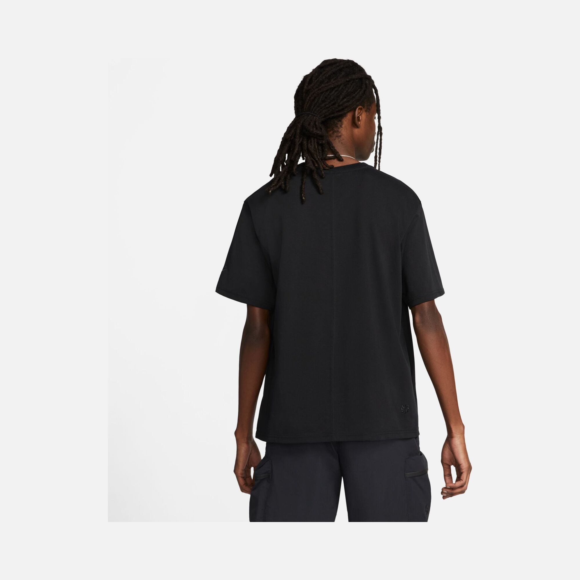 Nike Sportswear Dri-Fit Tech Pack Short-Sleeve Erkek Tişört