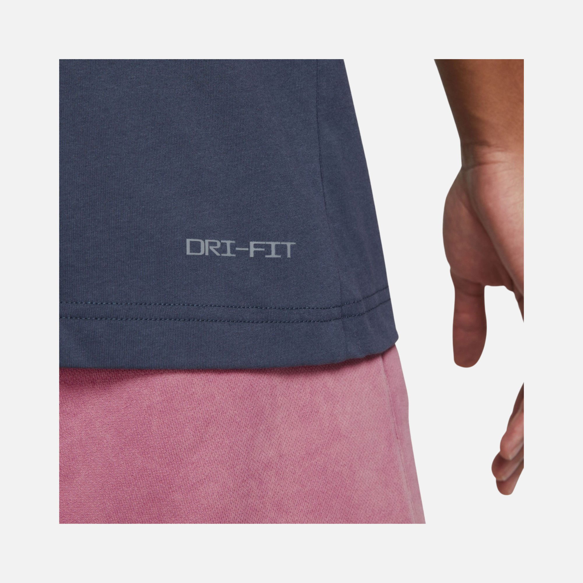 Nike Sportswear Sport Utulity Graphic Short-Sleeve Erkek Tişört