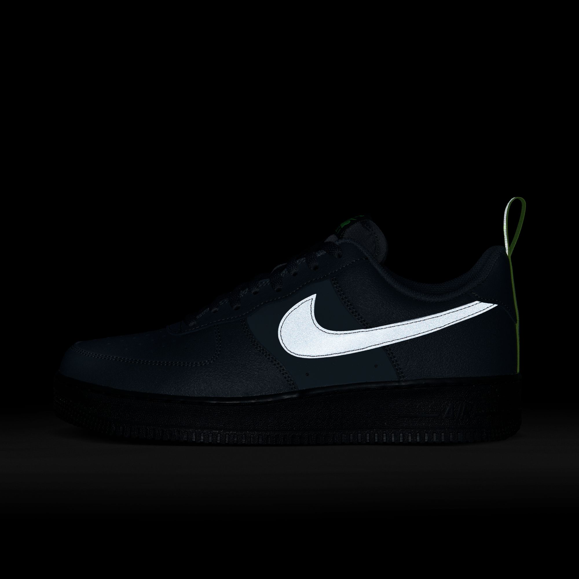 Nike Air Force 1 '07 Erkek Spor Ayakkabı