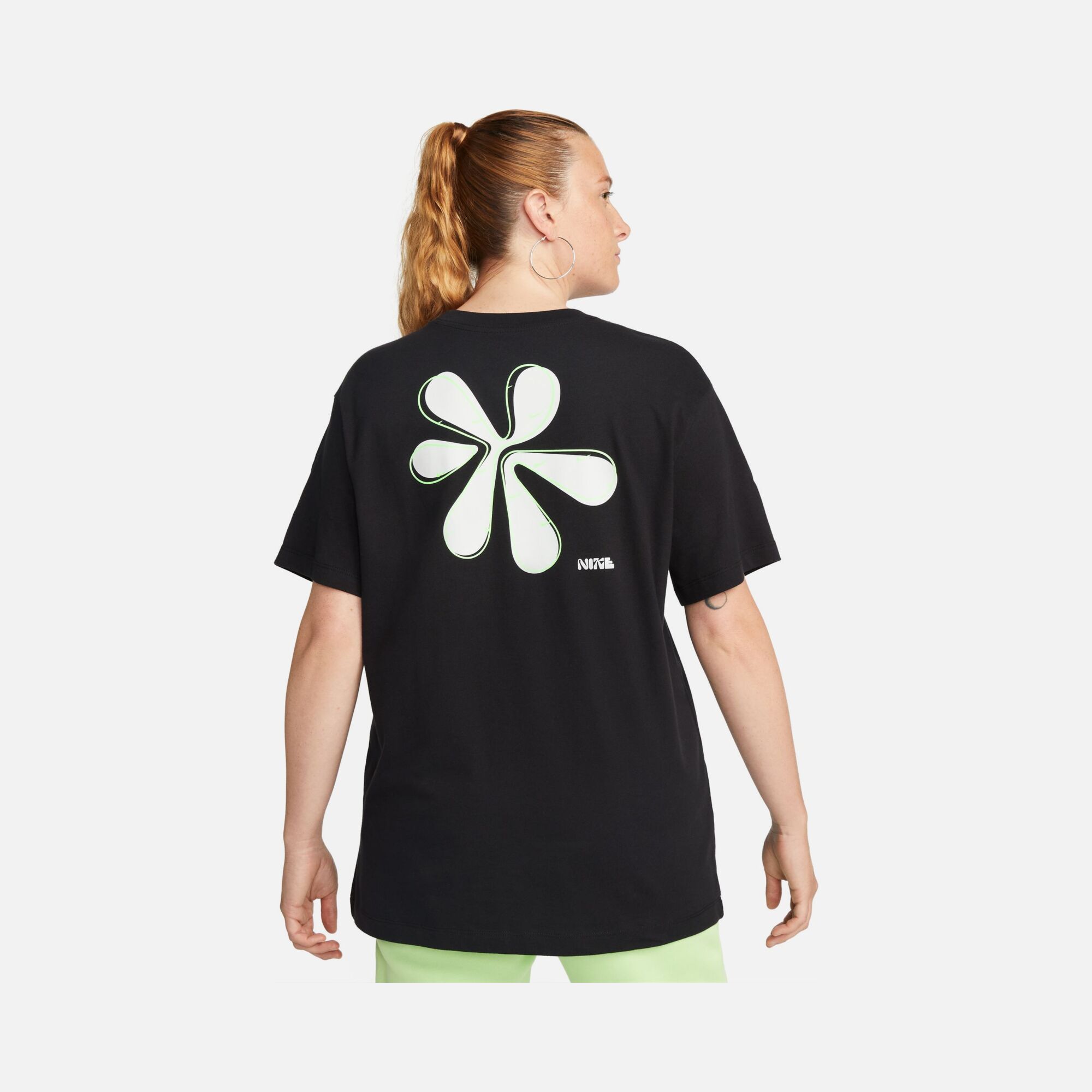 Nike Sportswear ''Fower Graphic'' Fiber 2 Short-Sleeve Kadın Tişört