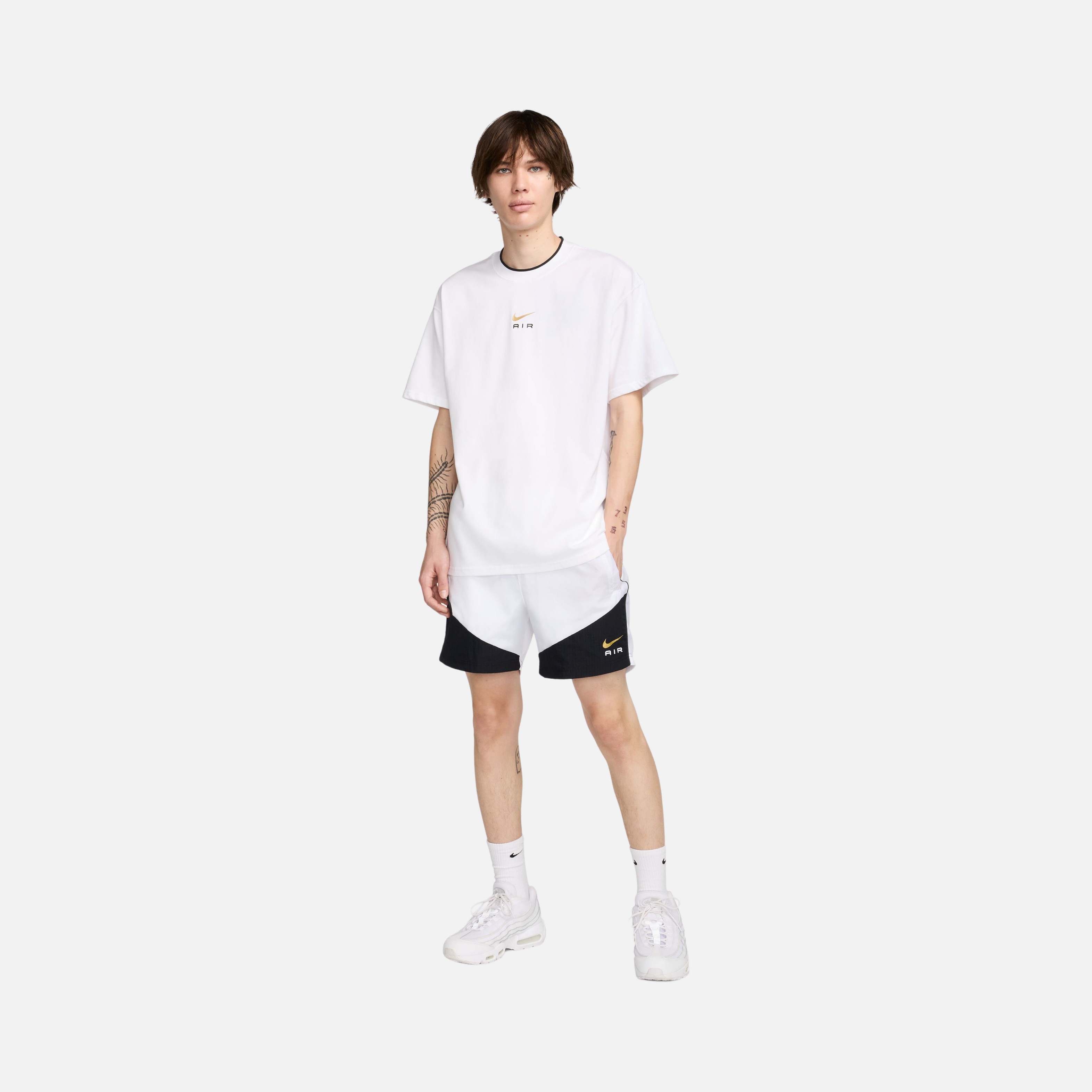 Nike Sportswear Swoosh Air Loost Fit Short-Sleeve Erkek Tişört