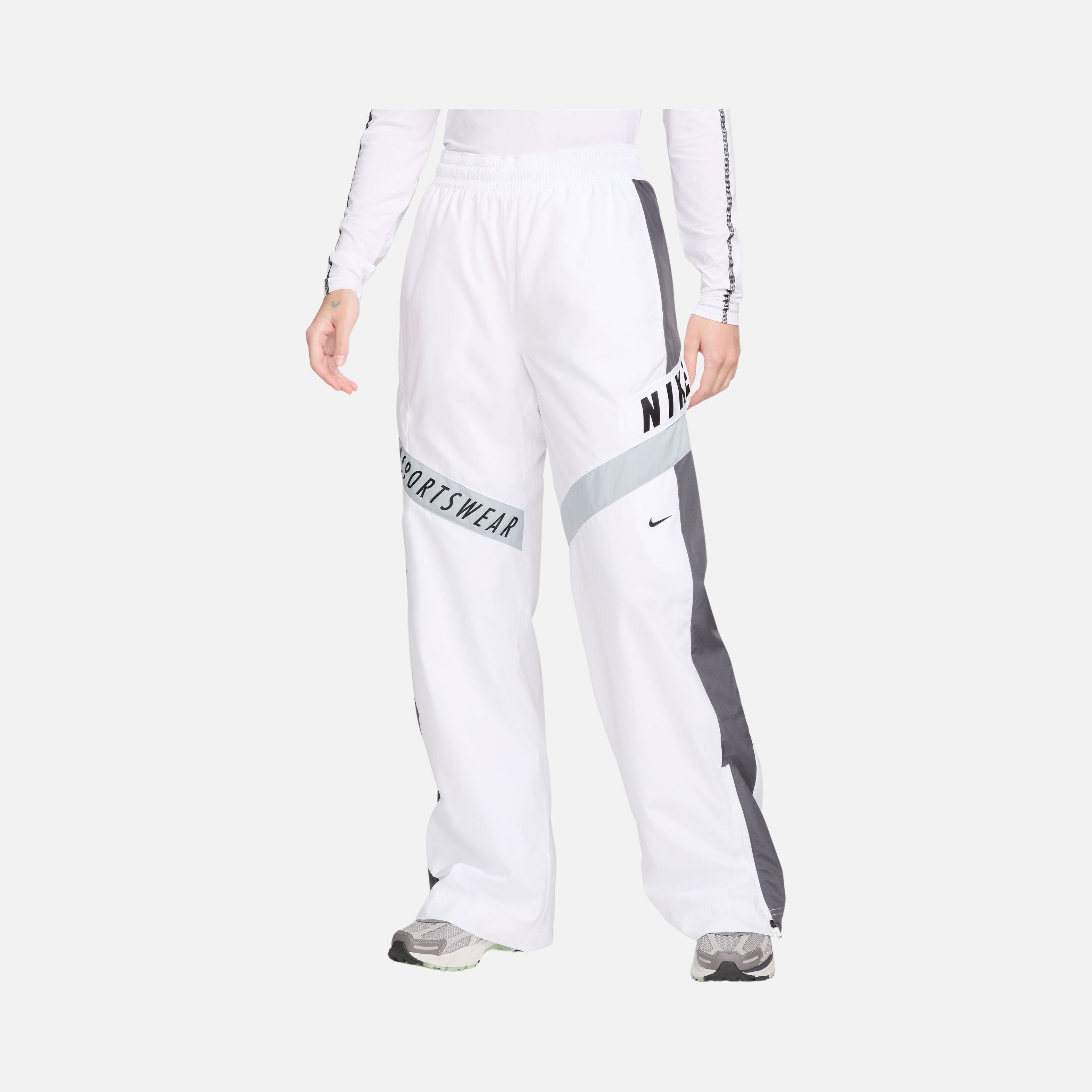 Nike Sportswear Gel Woven Oversized High-Waisted Zippered Leg Kadın Eşofman Altı