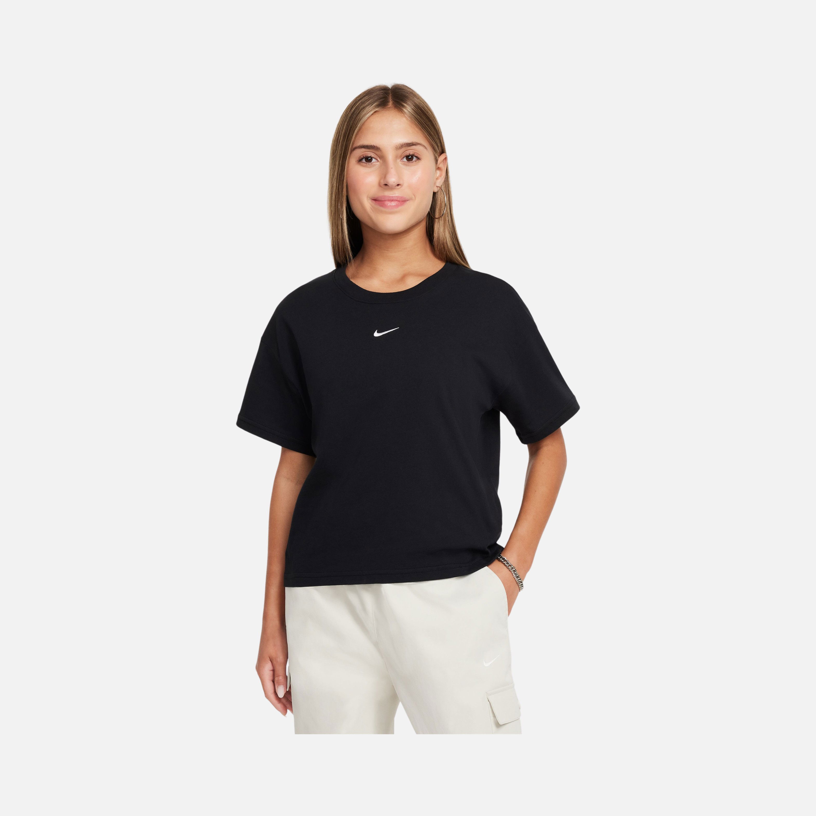 Nike Sportswear Boxy Essential Short-Sleeve (Girls') Çocuk Tişört