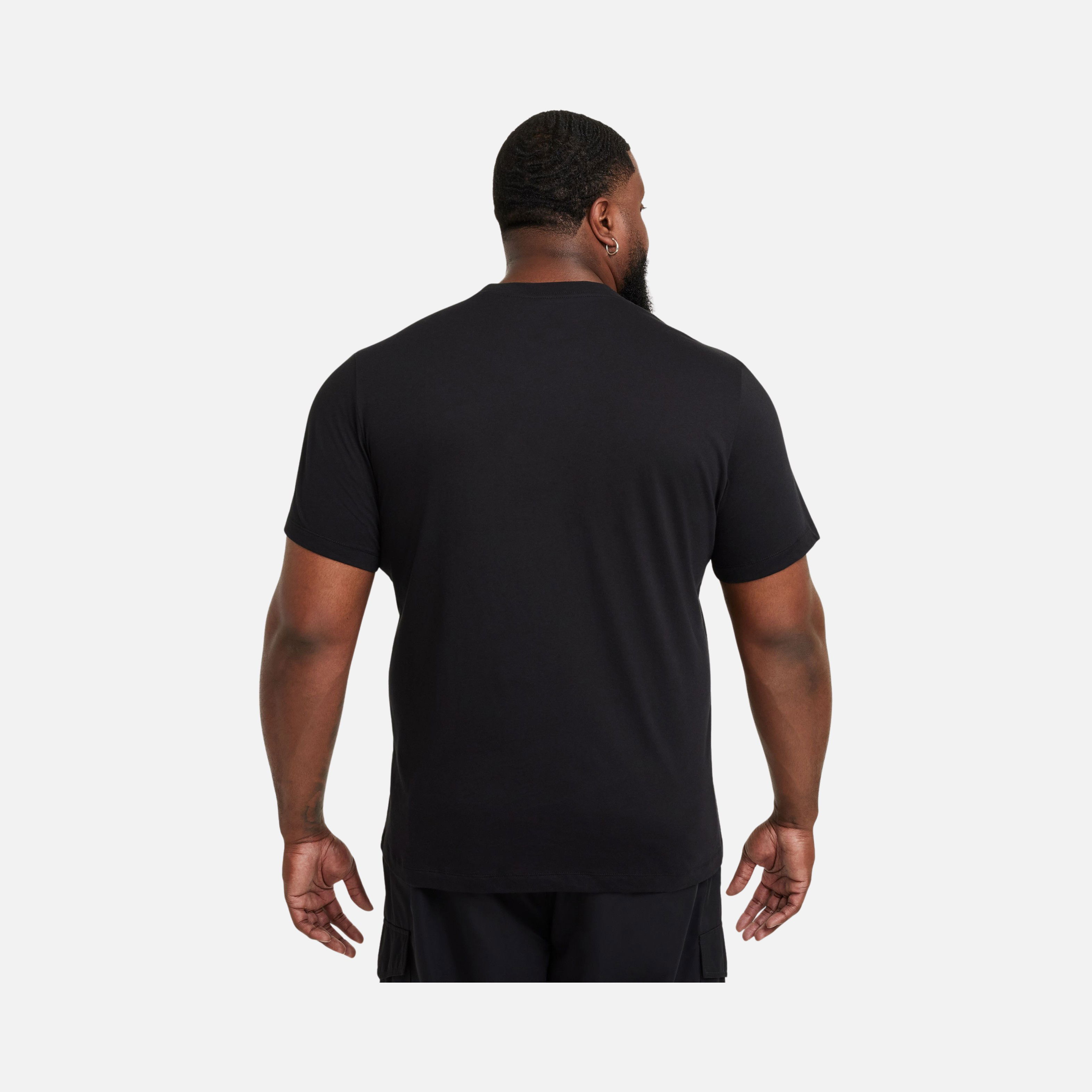 Nike Sportswear Club Seasonal Short-Sleeve Erkek Tişört