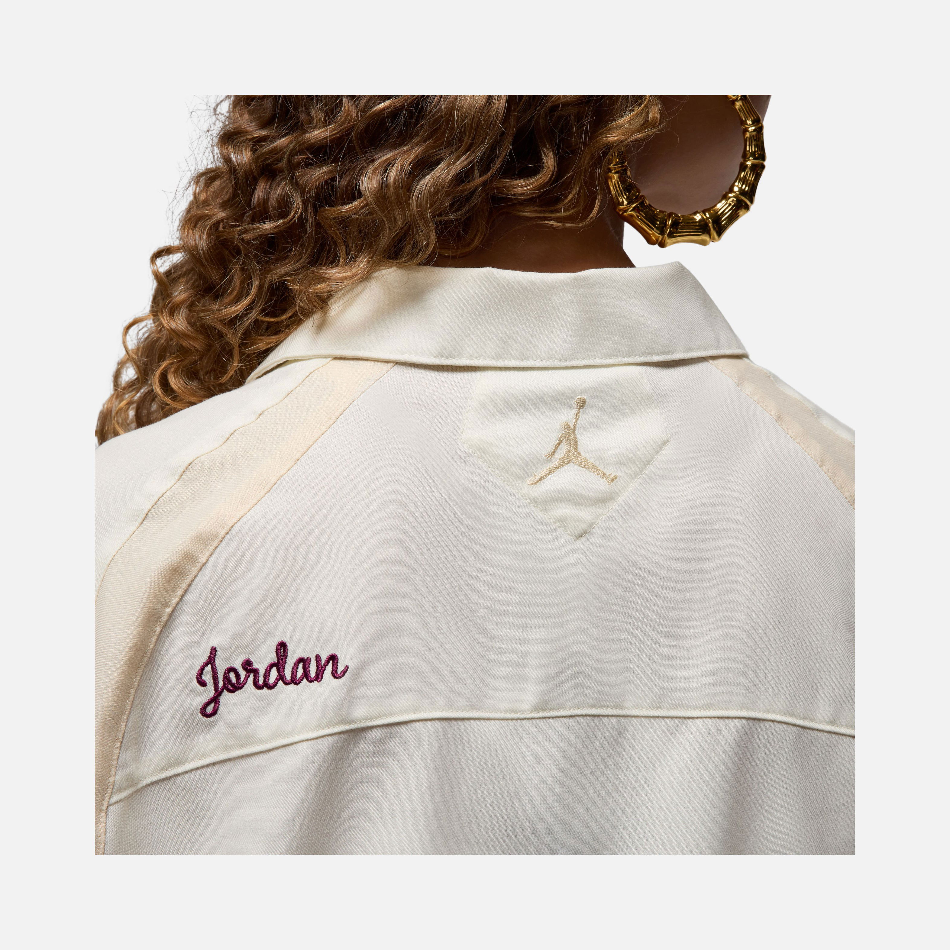 Nike Jordan Woven Full-Buttoned Short-Sleeve Kadın Gömlek