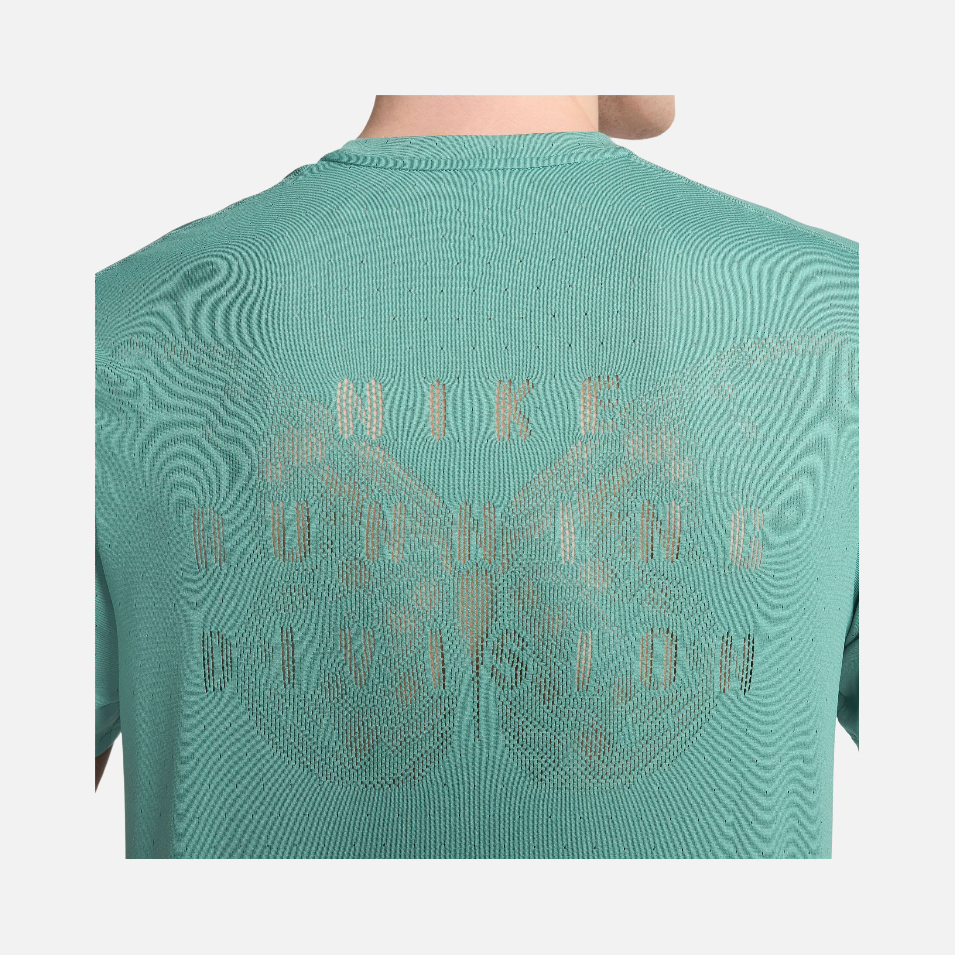 Nike Dri-Fit ADV Run Division ''Butterfly Graphic With Holes'' Running Short-Sleeve Erkek Tişört