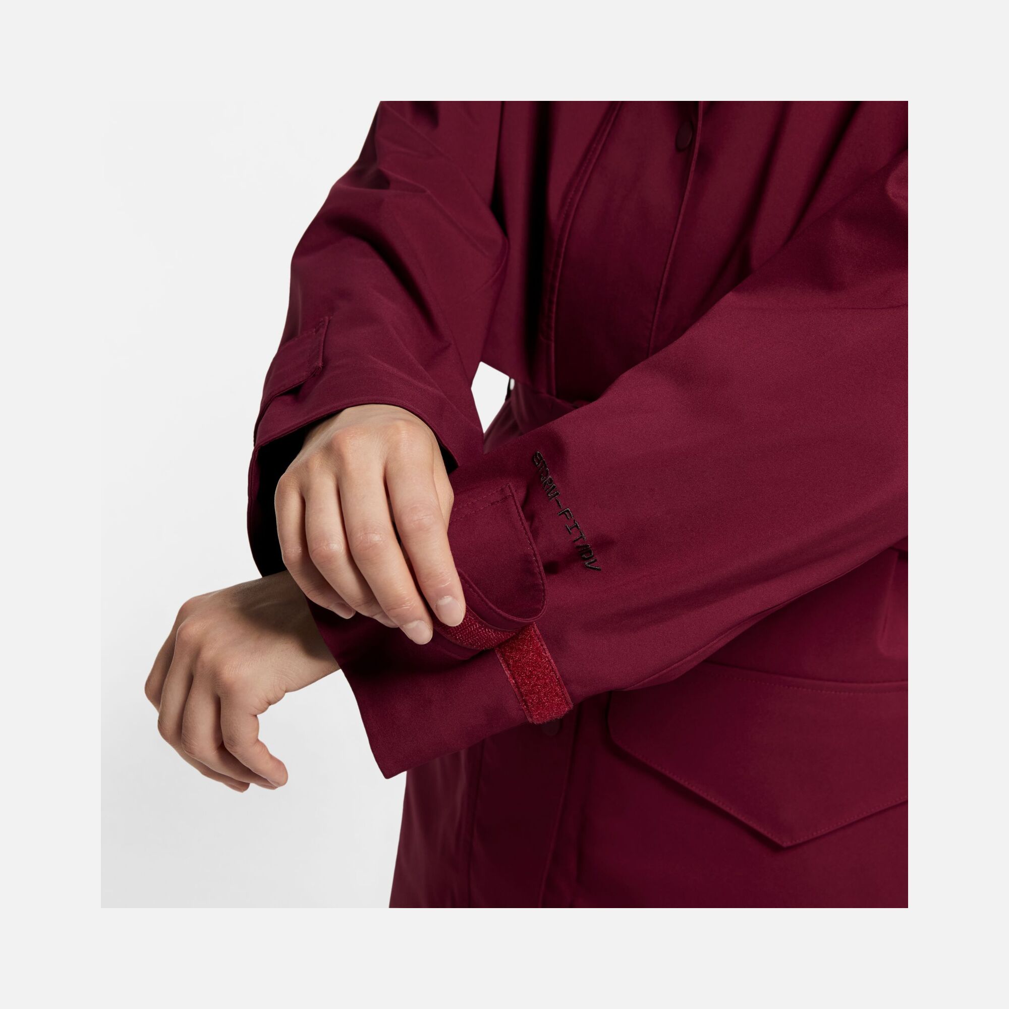 Nike Sportswear Storm-Fit ADV Tech Pack Full-Zip Hoodie Kadın Parka