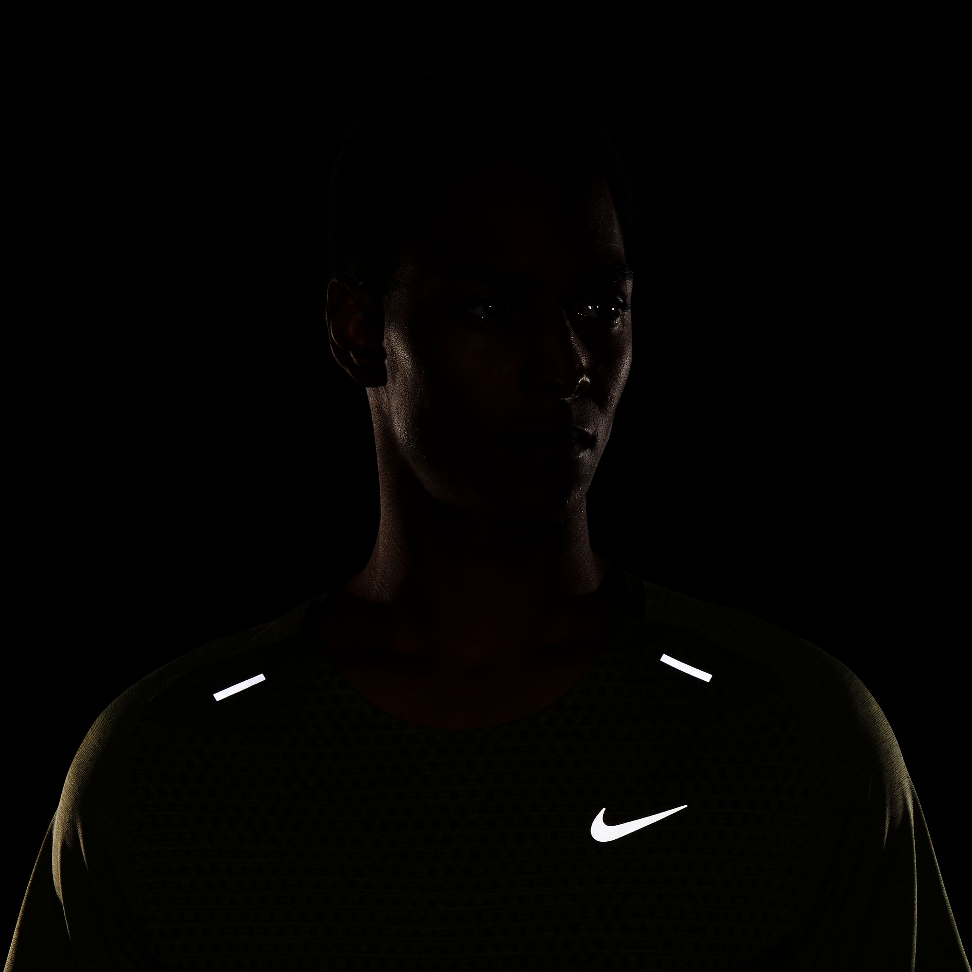 Nike Dri-Fit ADV TechKnit Ultra Running Short-Sleeve Erkek Tişört