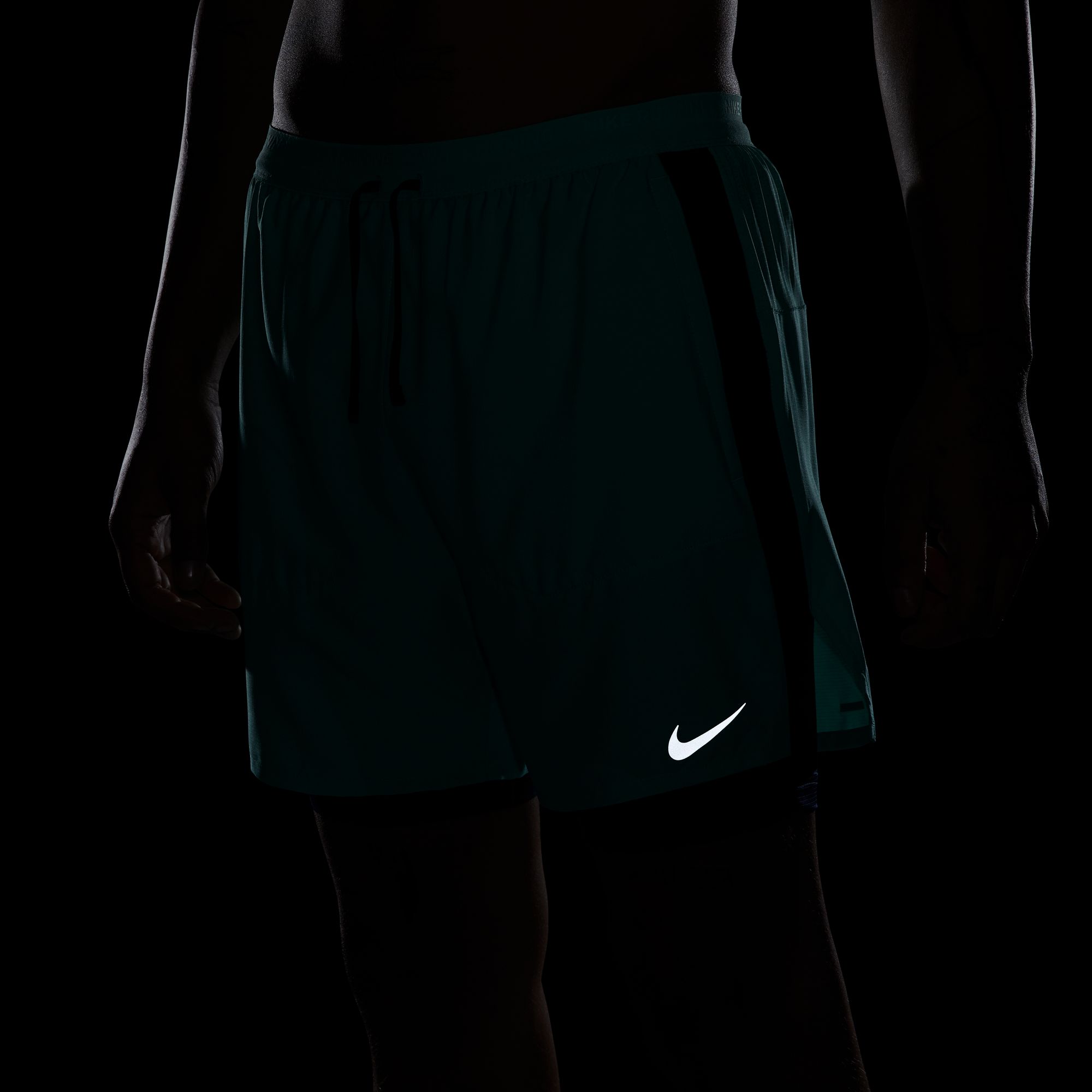 Nike Dri-Fit Stride Hybrid 13cm (approx.) 2-in-1 Running Erkek Şort