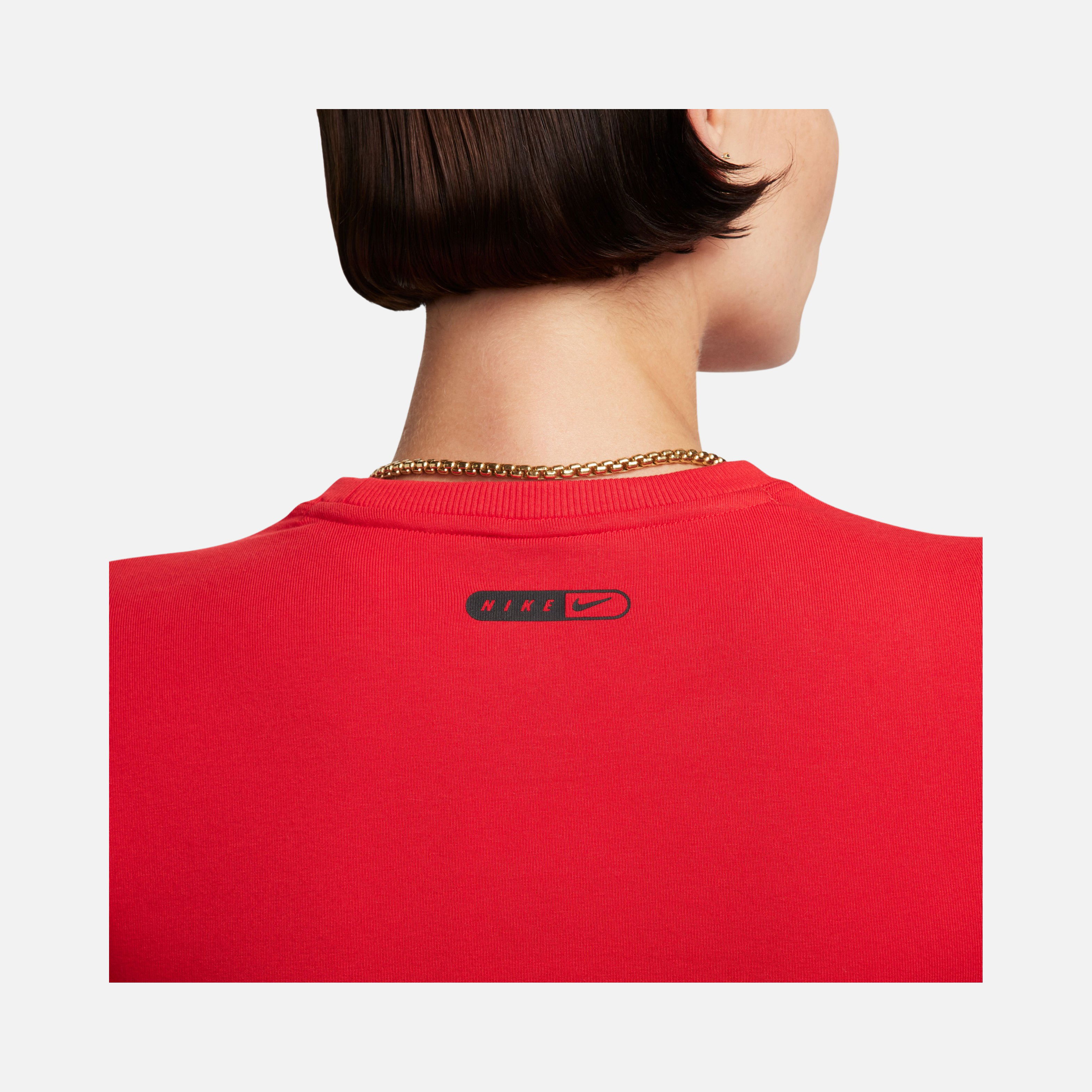 Nike Sportswear Swoosh Graphic Cropped Short-Sleeve Kadın Tişört