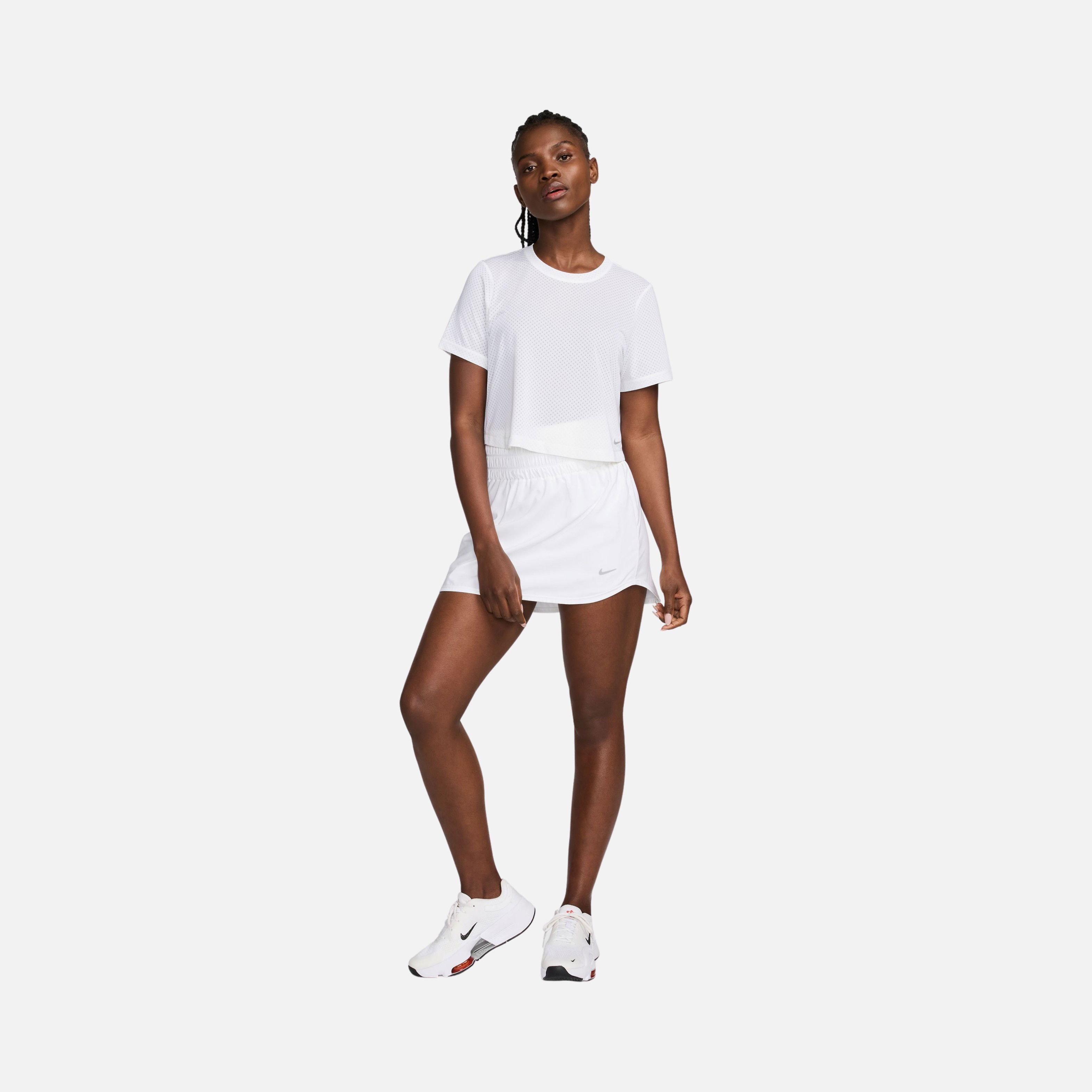 Nike One Classic Breathe Dri-Fit Training Short-Sleeve Kadın Tişört