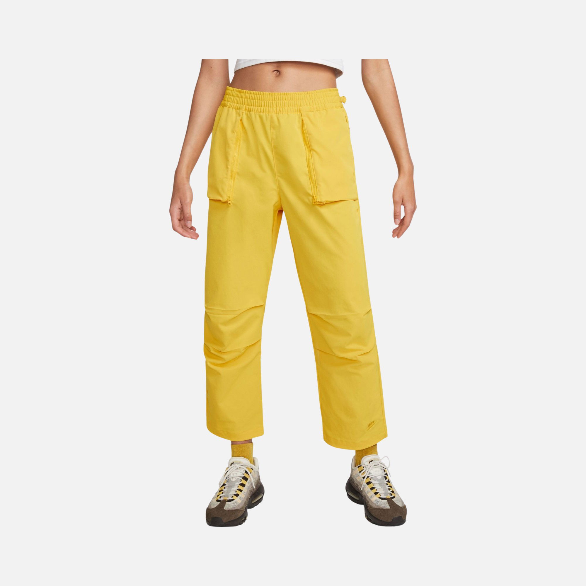 Nike Sportswear Dri-Fit Tech Pack Woven Mid-Rise Kadın Eşofman Altı