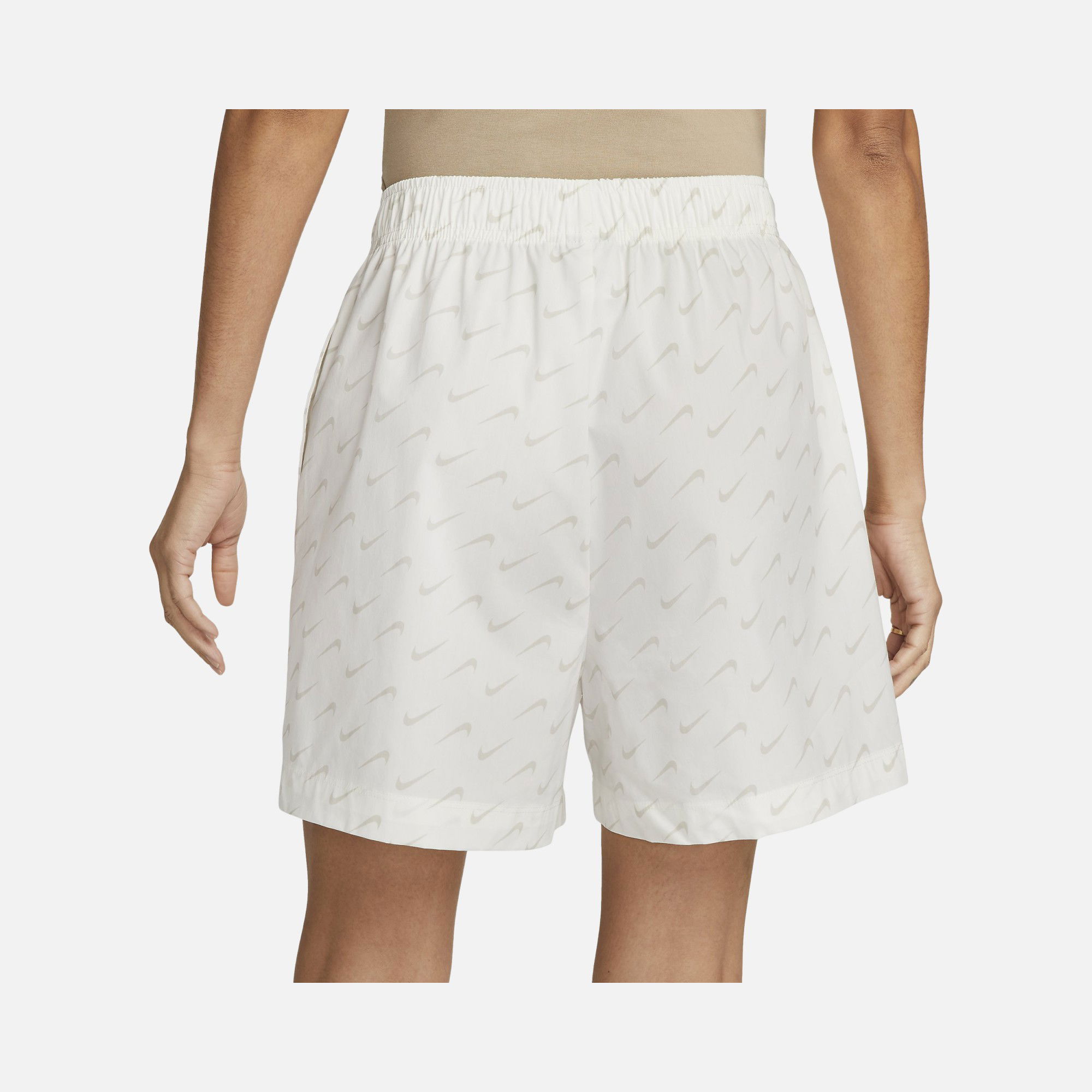 Nike Sportswear High-Waisted Woven Mod Kadın Şort