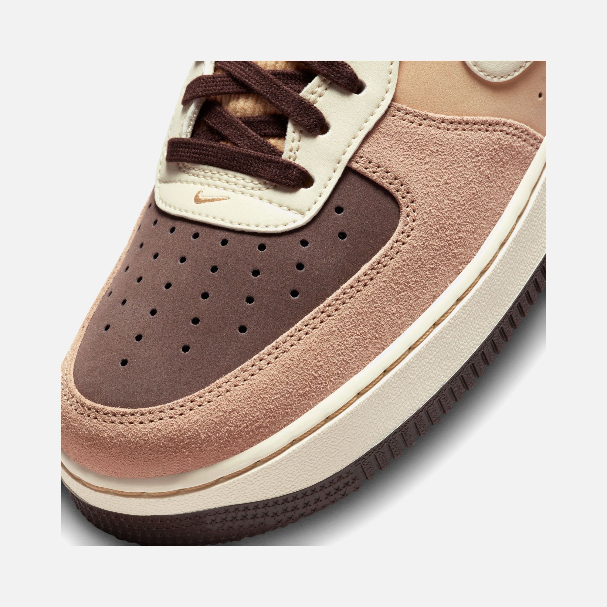 Nike Air Force 1 '07 LV8 EMB Suede & Leather Erkek Spor Ayakkabı