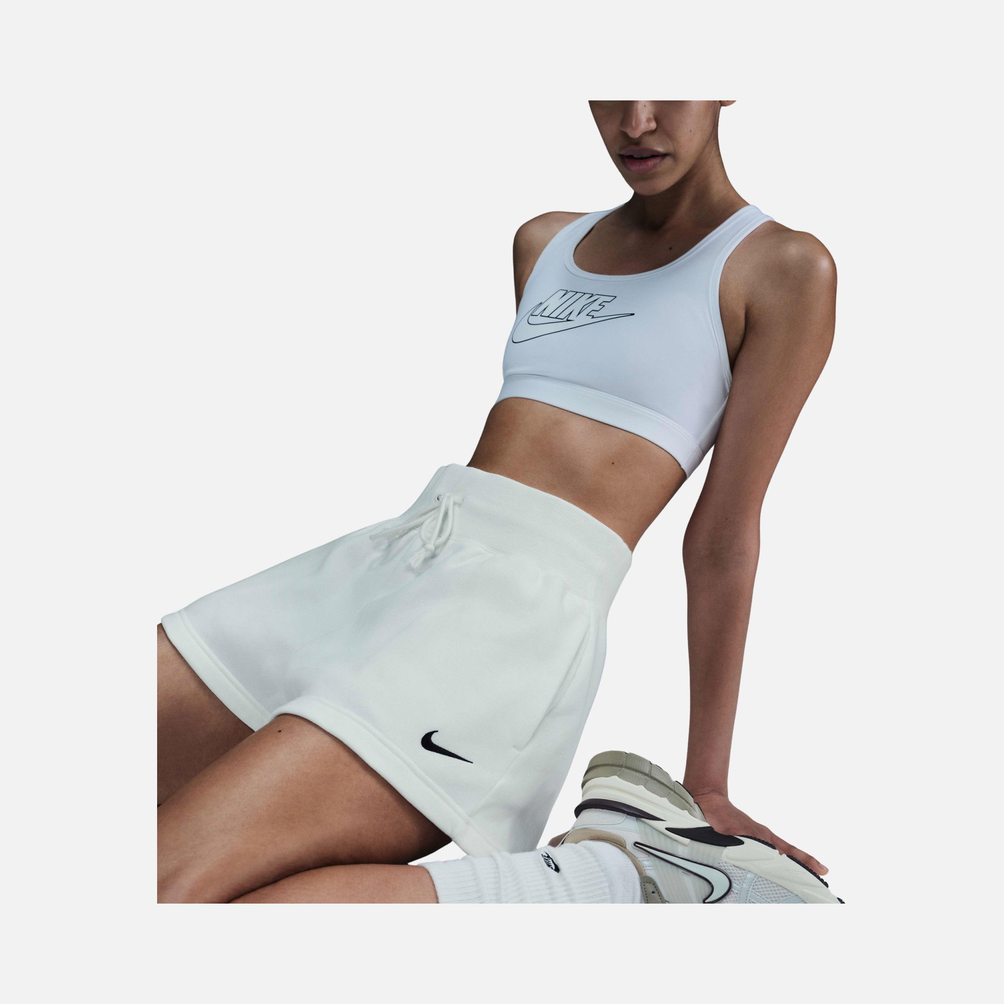 Nike Sportswear Phoenix Fleece High-Waisted Kadın Şort