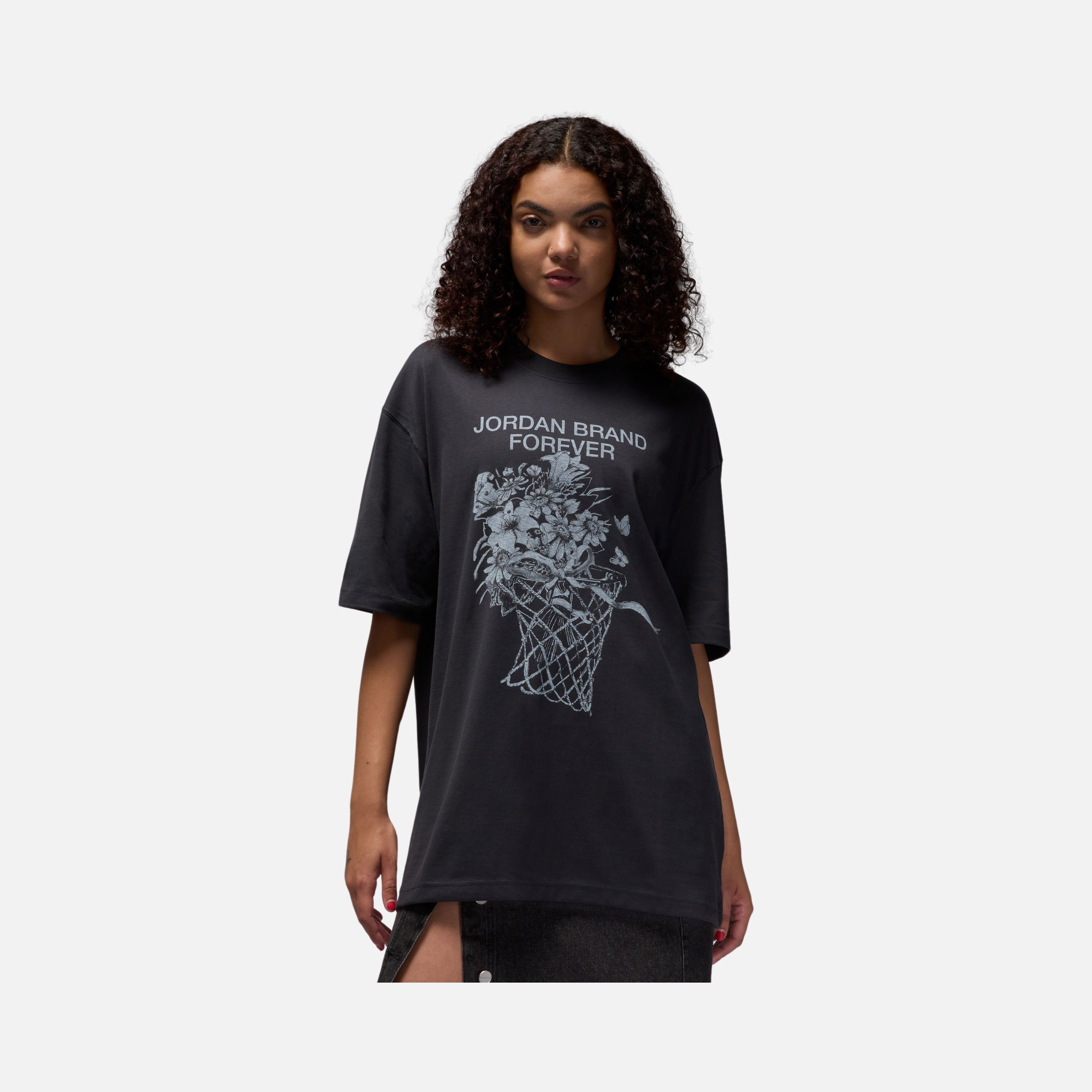 Nike Jordan Oversized Graphic FW24 Short-Sleeve Kadın Tişört