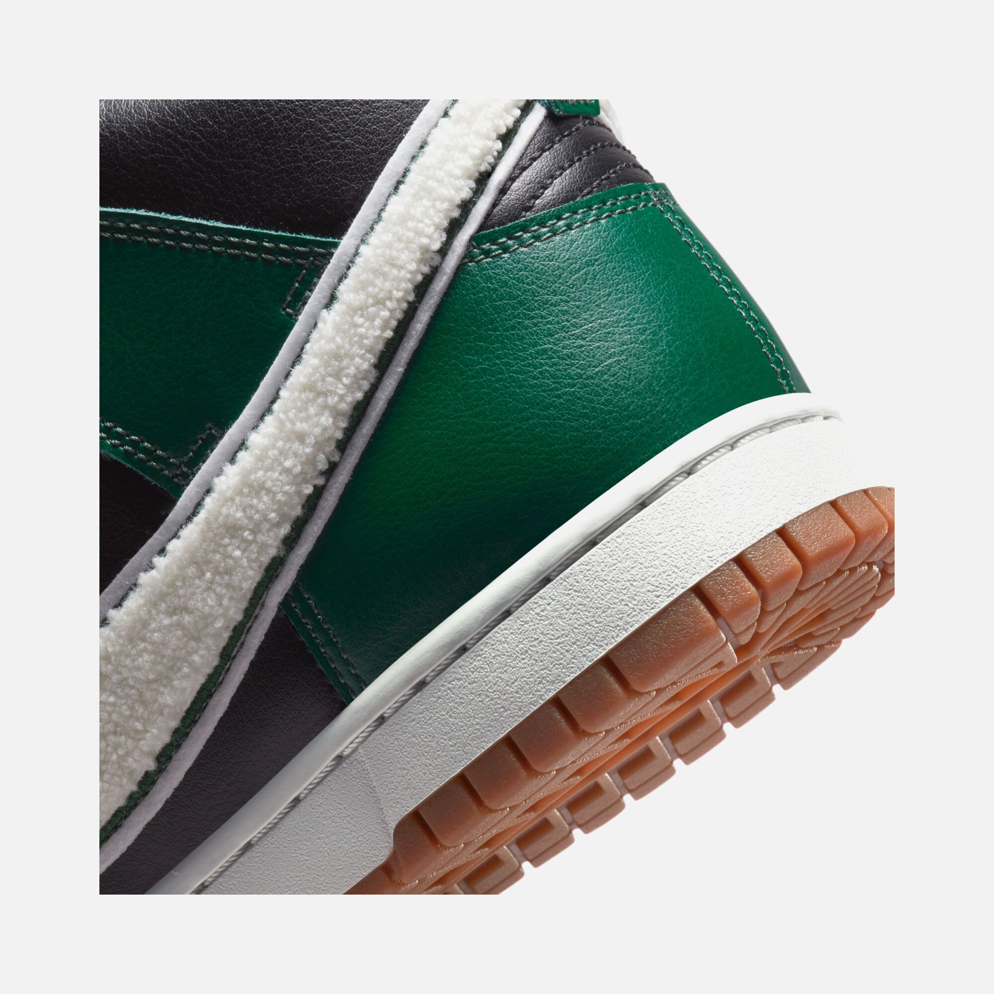 Nike Dunk High Retro University ''Chenille Swoosh'' Erkek Spor Ayakkabı