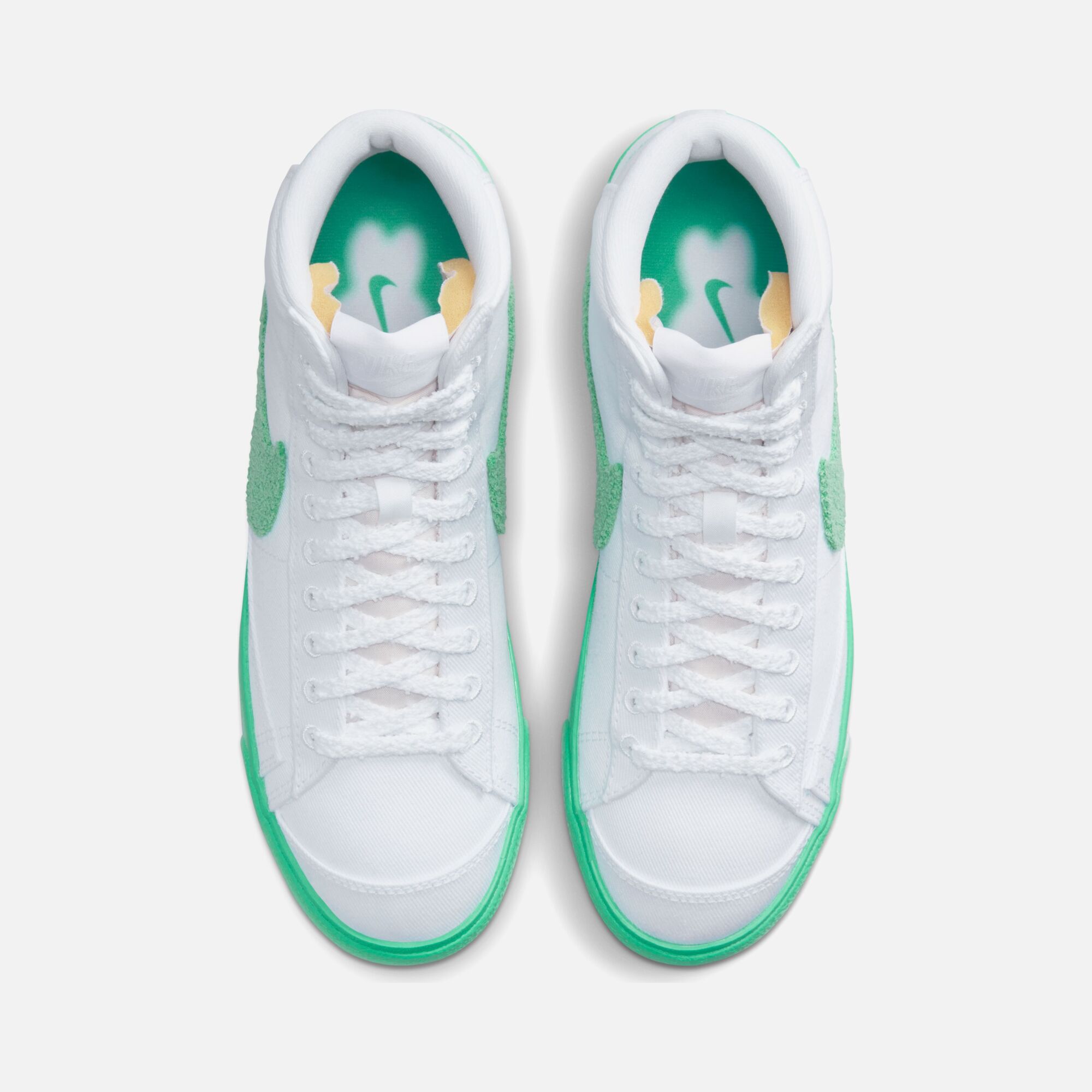 Nike Blazer Mid '77 ''Extra Soft Swoosh Logo'' Kadın Spor Ayakkabı