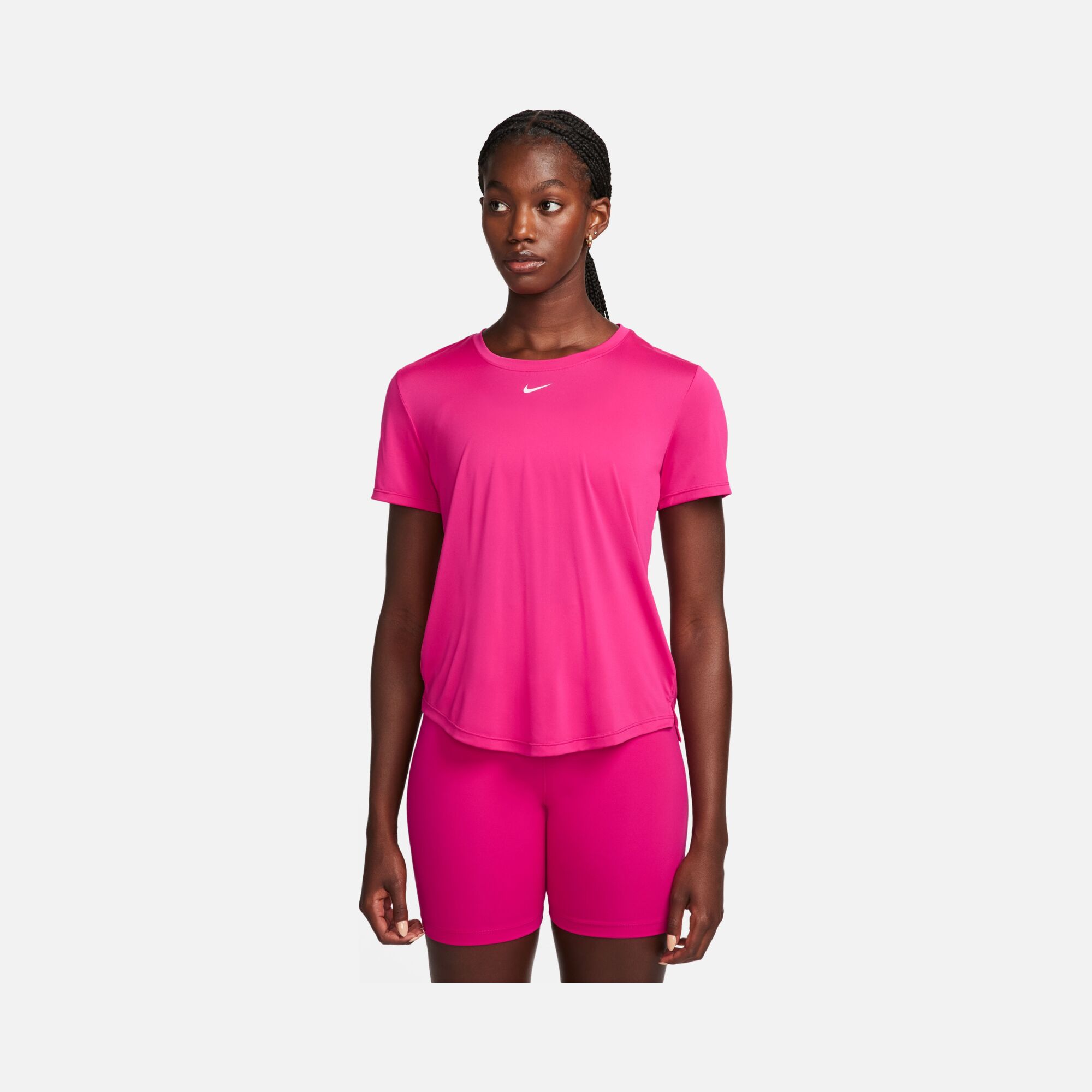 Nike Dri-Fit One Standard-Fit Short Sleeve Kadın Tişört