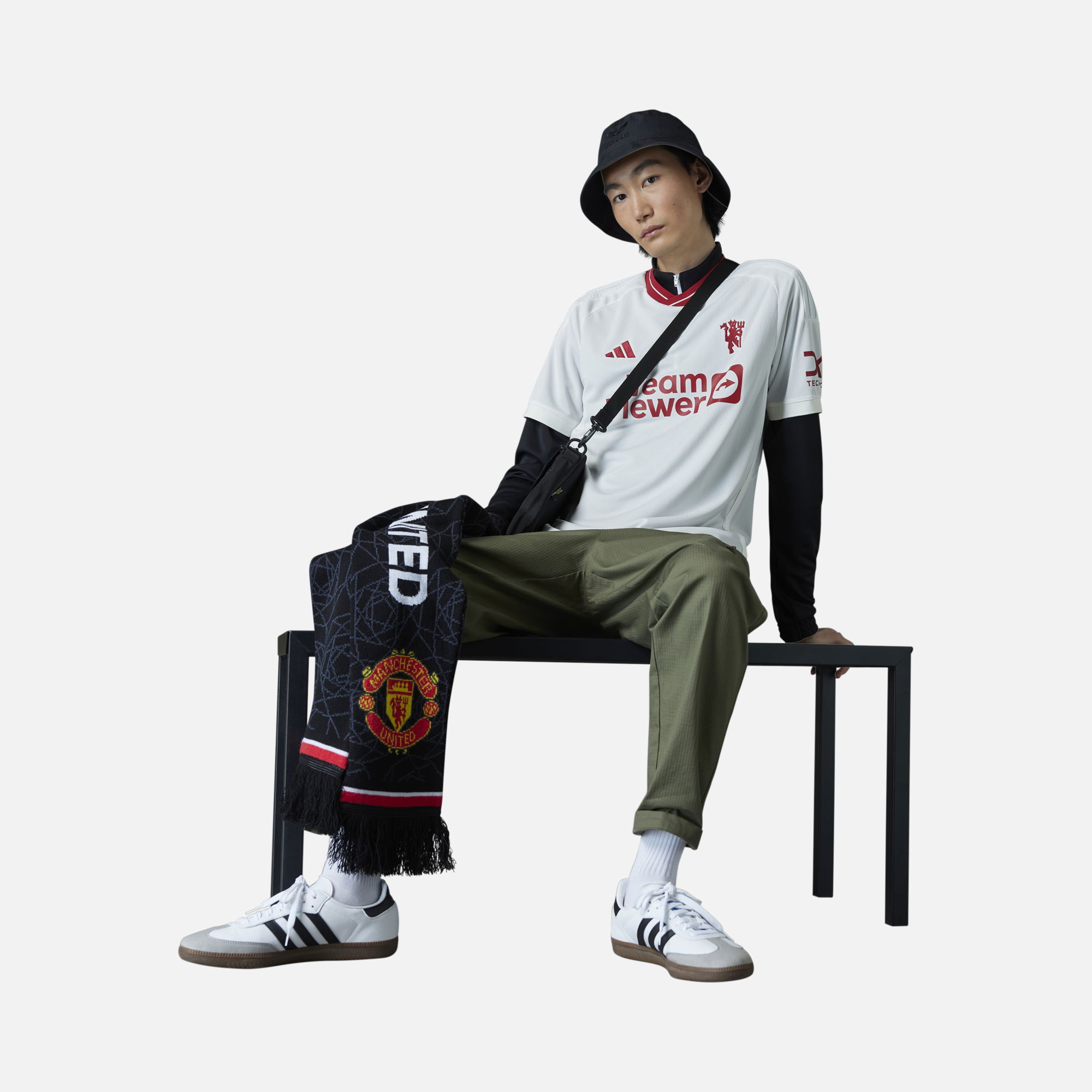 adidas Manchester United 2023-2024 Erkek Forma