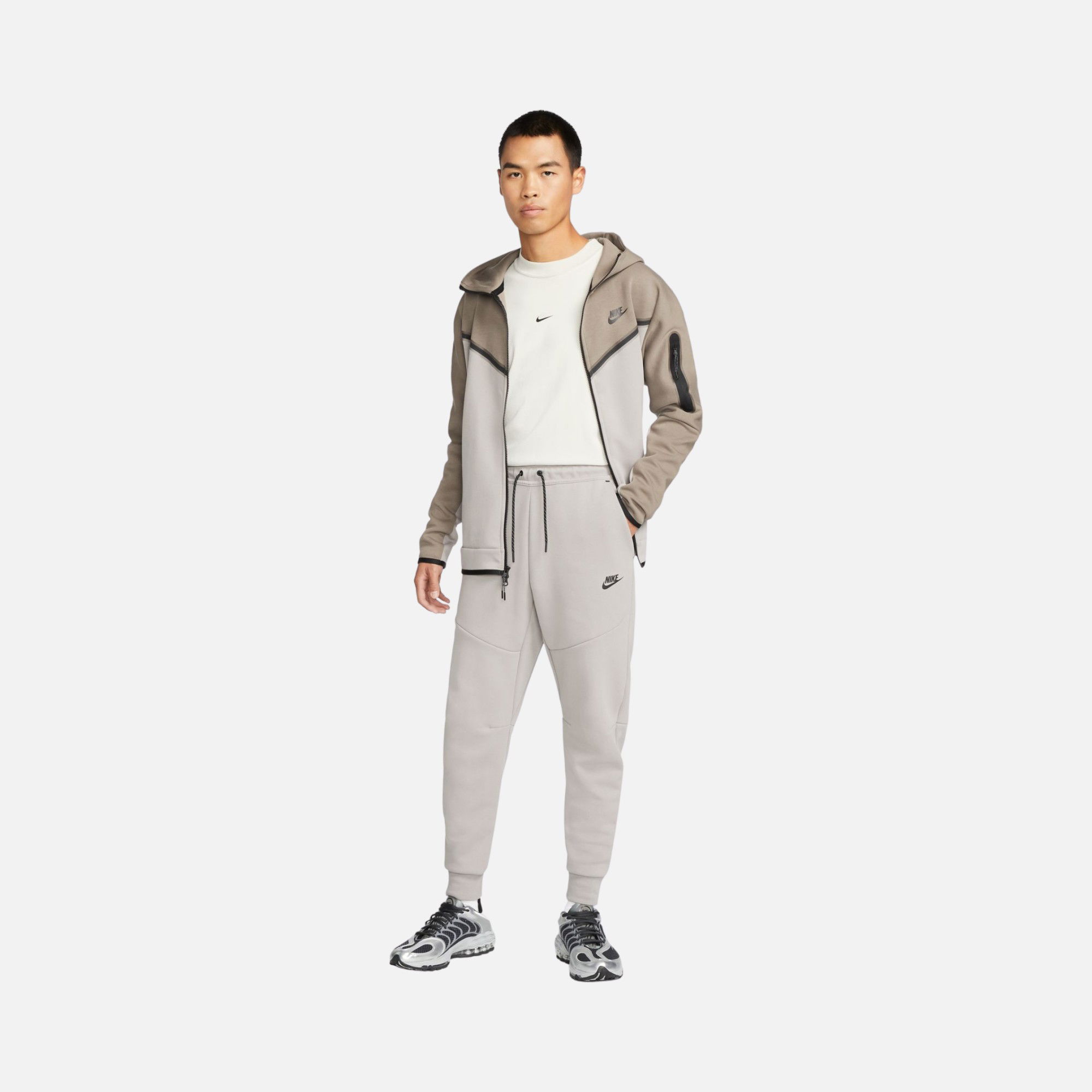 Nike Sportswear Tech Fleece SS23 Erkek Eşofman Altı