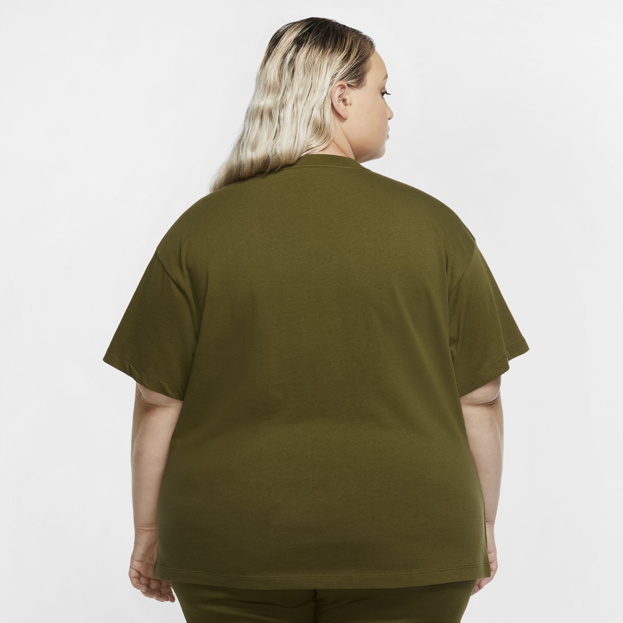 Nike Sportswear Swoosh Short-Sleeve Top Kadın Tişört