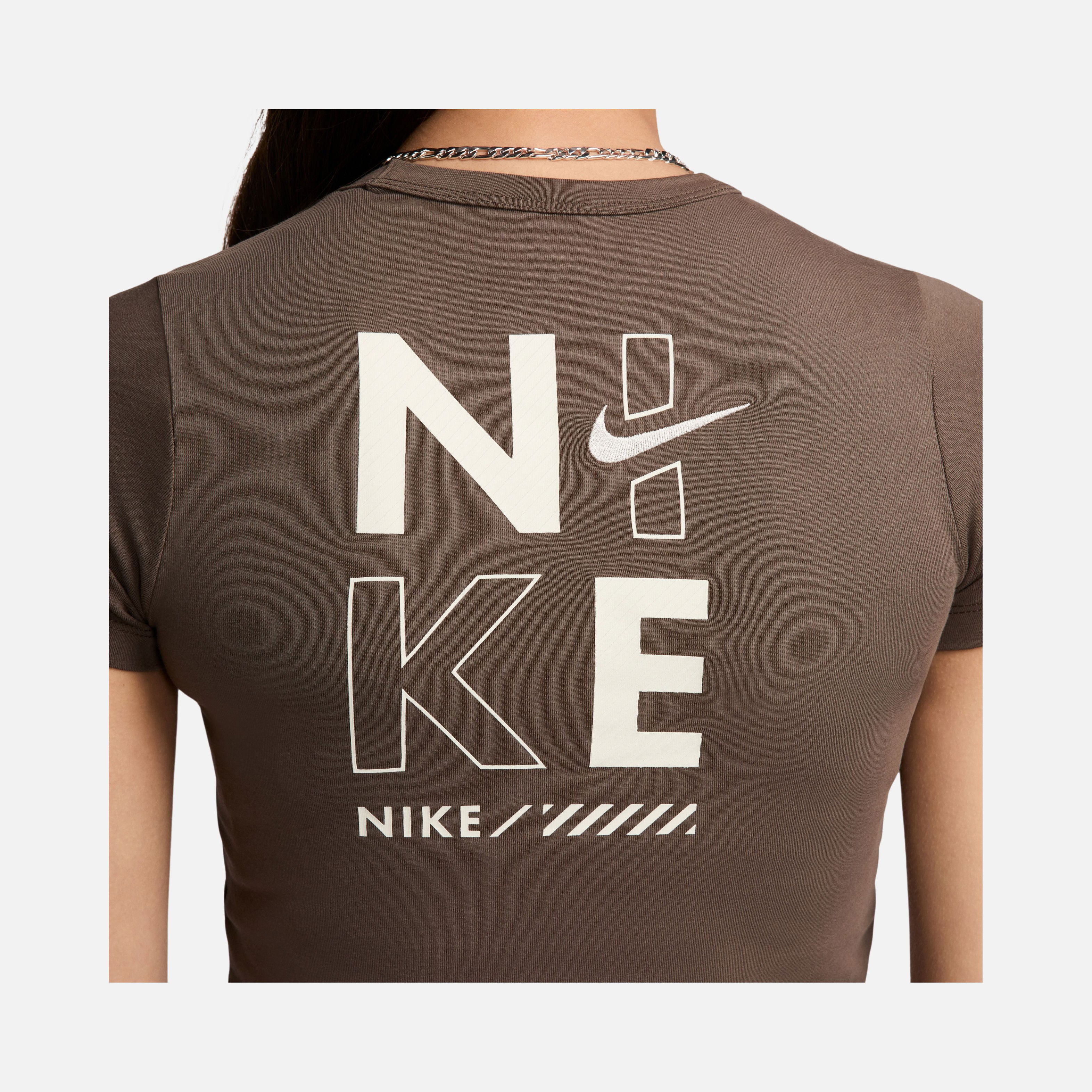 Nike Sportswear Gel Cropped Short-Sleeve Kadın Tişört