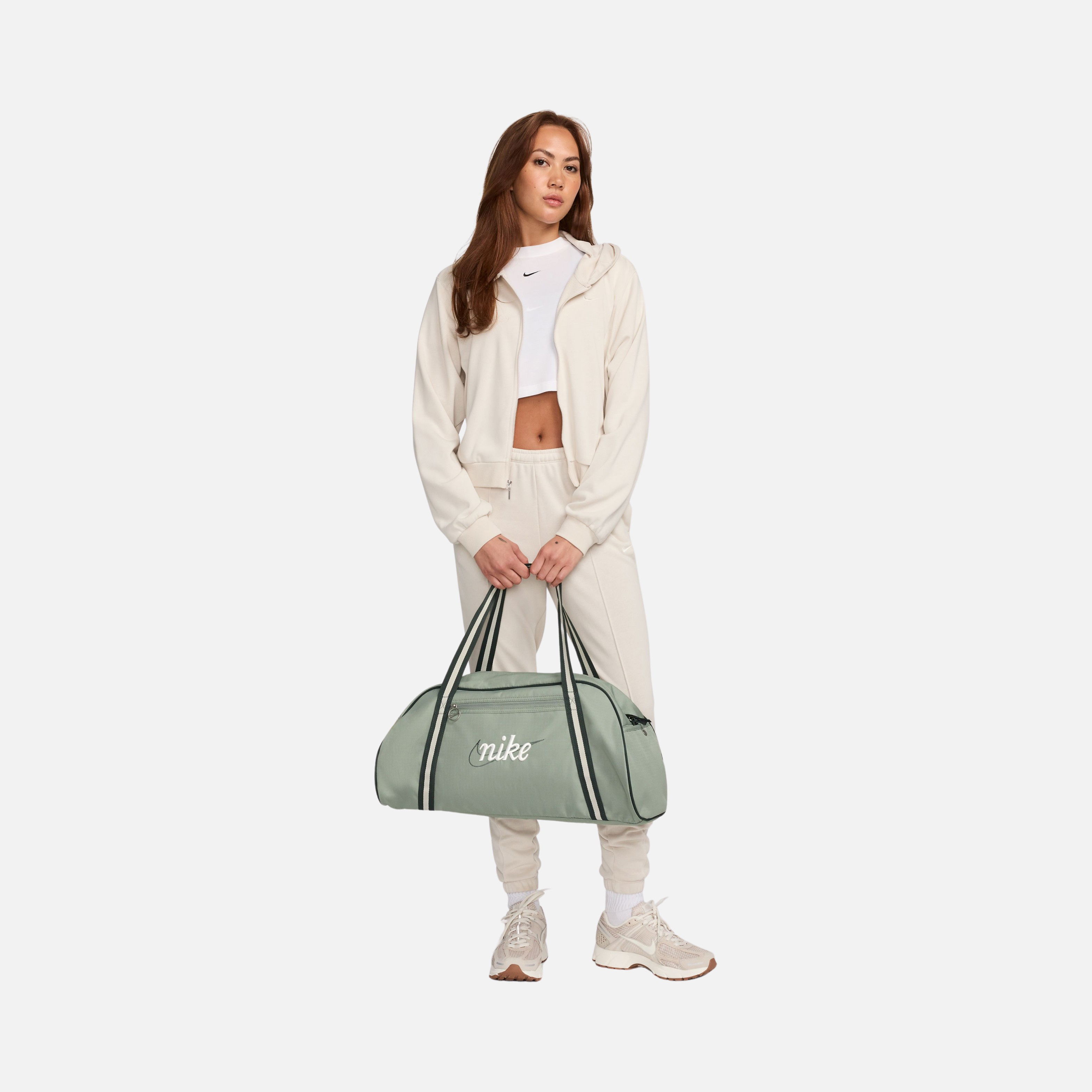 Nike Gym Club Retro Training (24 L) Kadın Spor Çantası