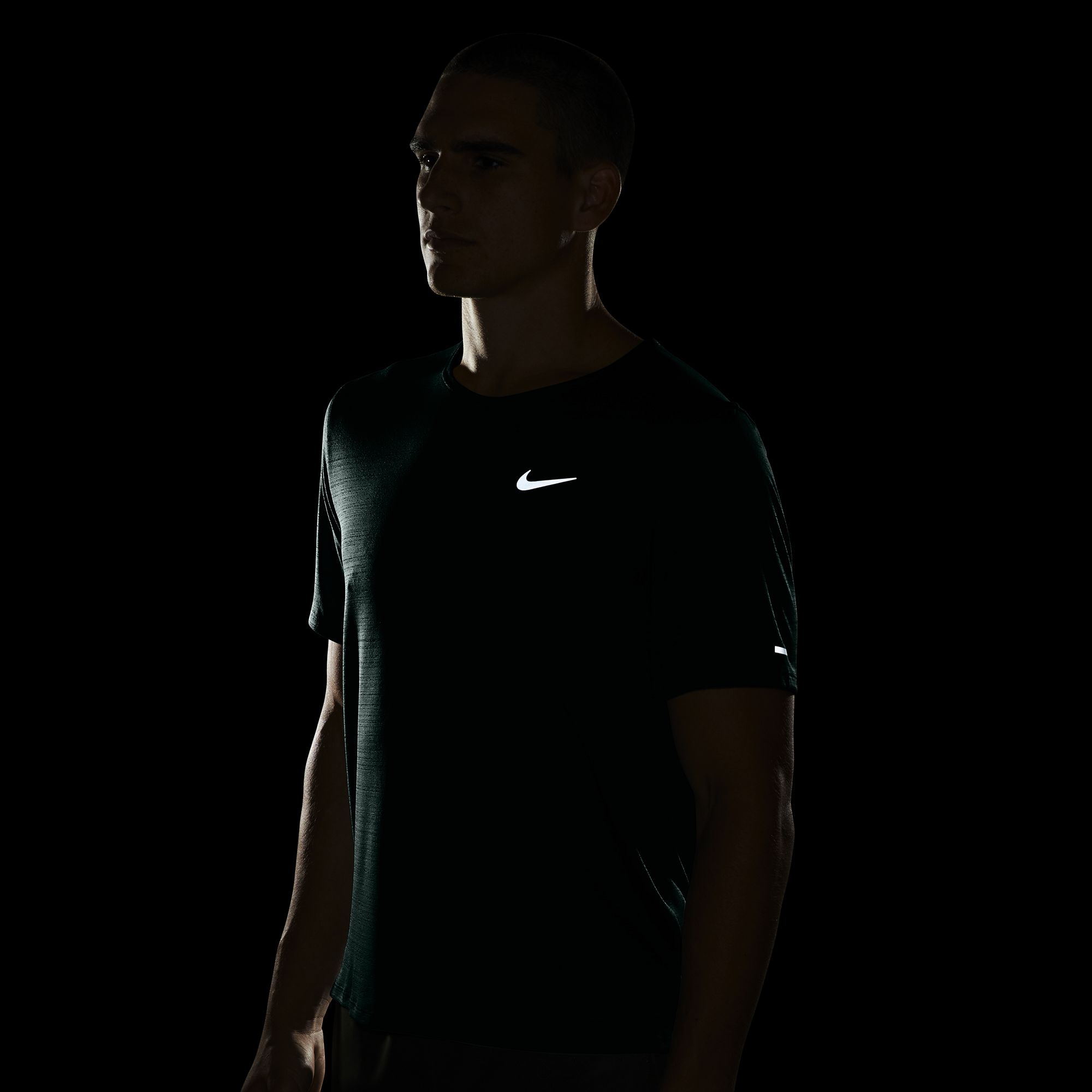 Nike Dri-Fit Miler Running Short-Sleeve Erkek Tişört