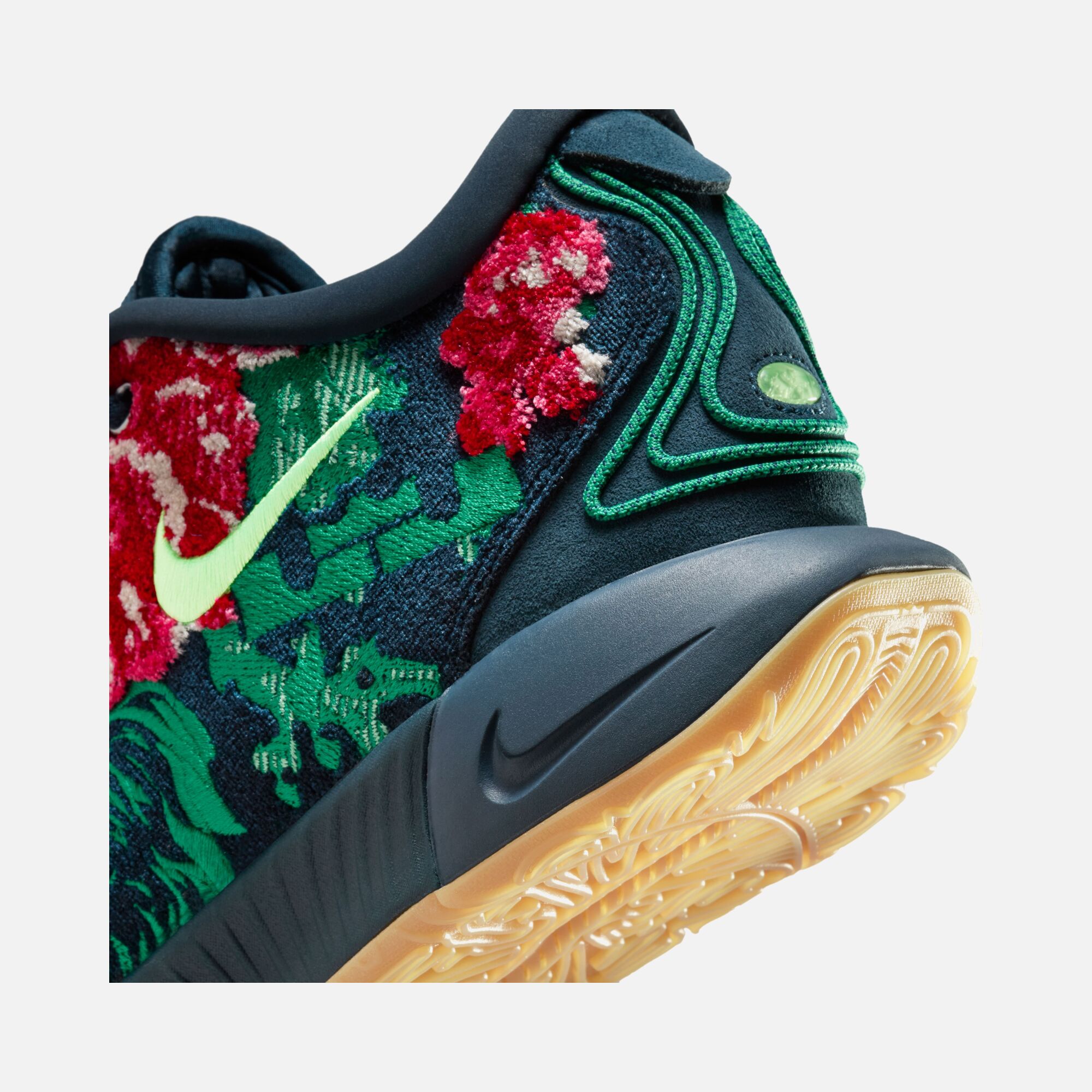 Nike LeBron James XXI Premium ''Florals and Exclusive LeBron Details All-over'' Erkek Basketbol Ayakkabısı