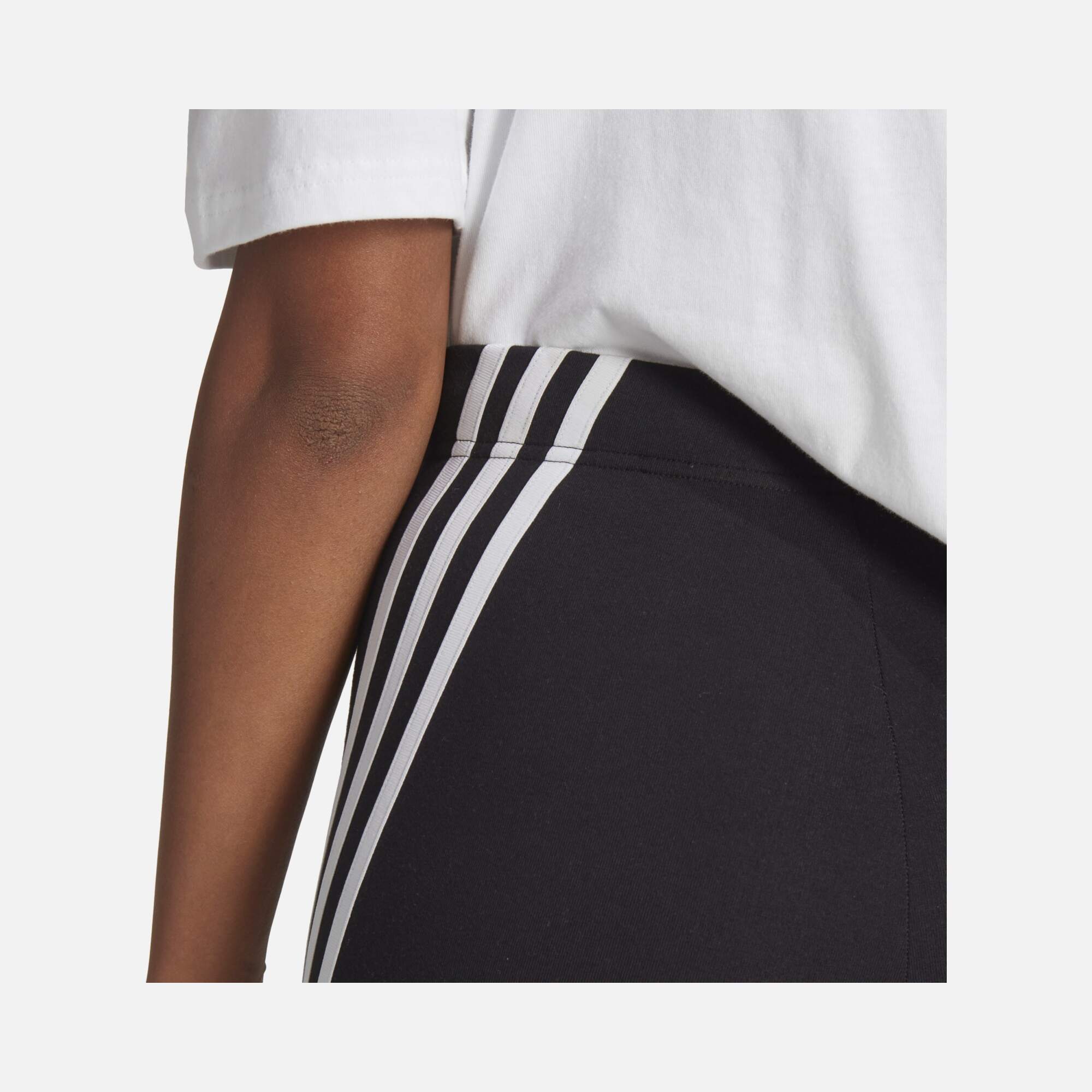 adidas Future Icons 3-Stripes Bike Kadın Şort