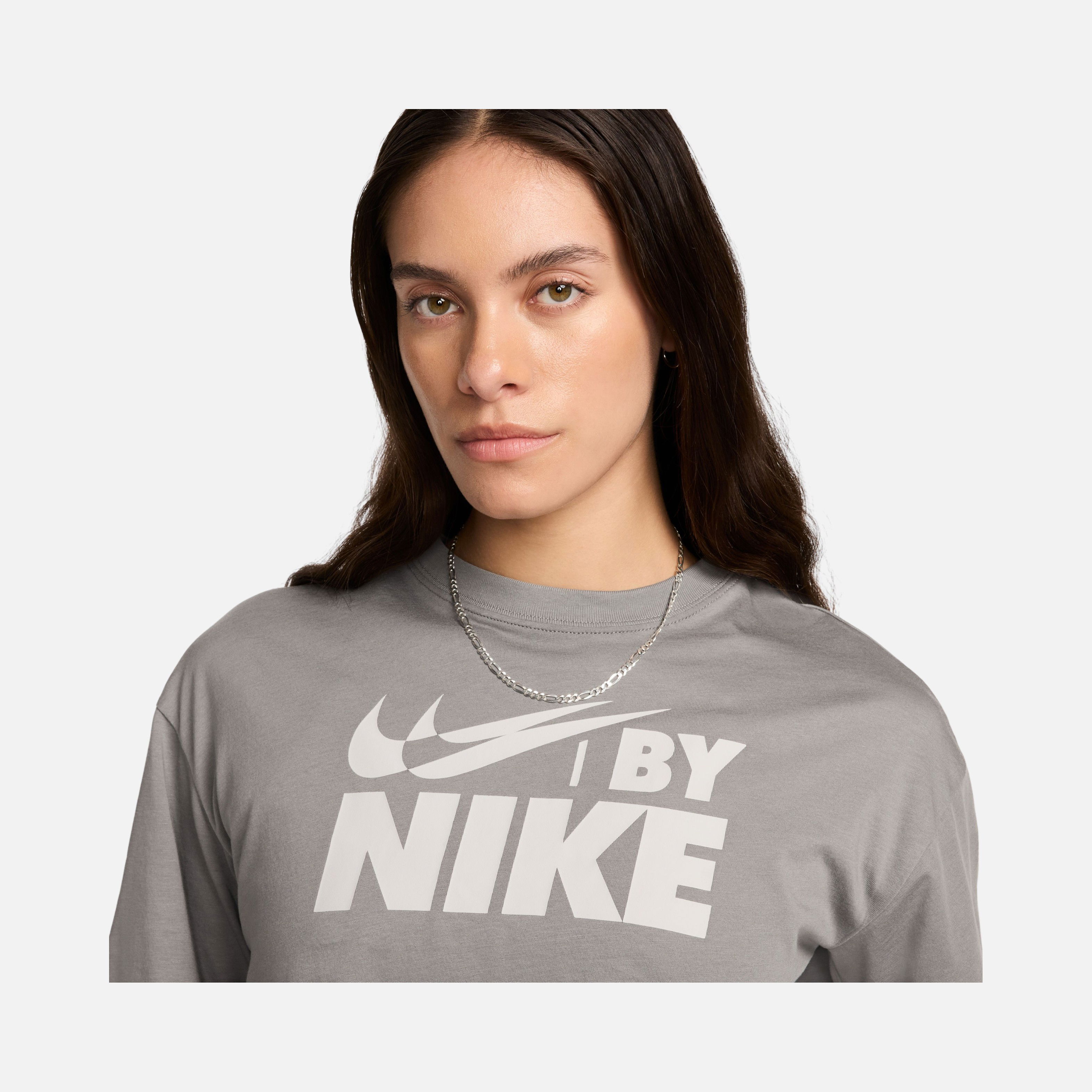 Nike Sportswear Gel Wide Cut & Off Shoulder Cropped Short-Sleeve Kadın Tişört