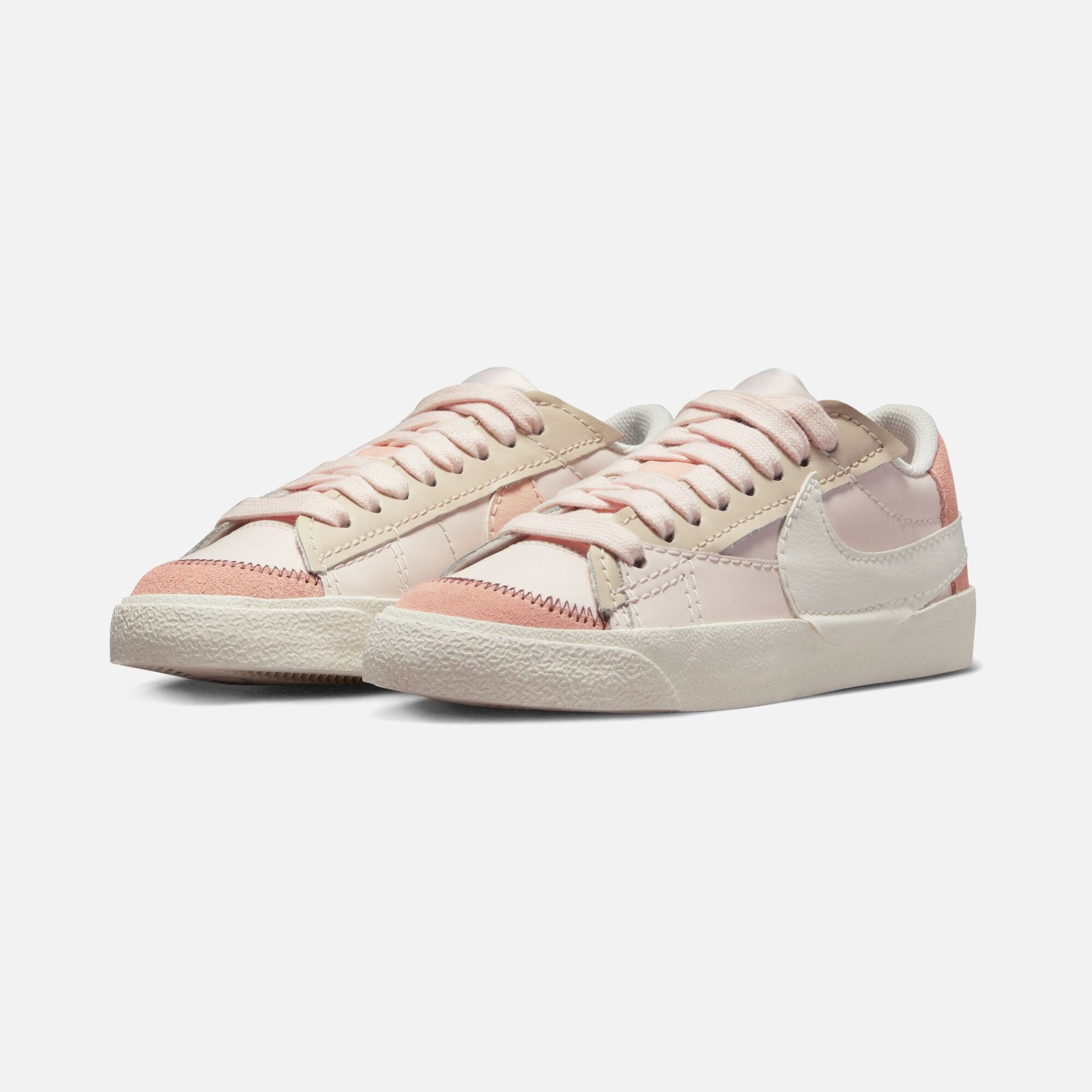 Nike Blazer Low '77 Jumbo Swoosh Kadın Spor Ayakkabı