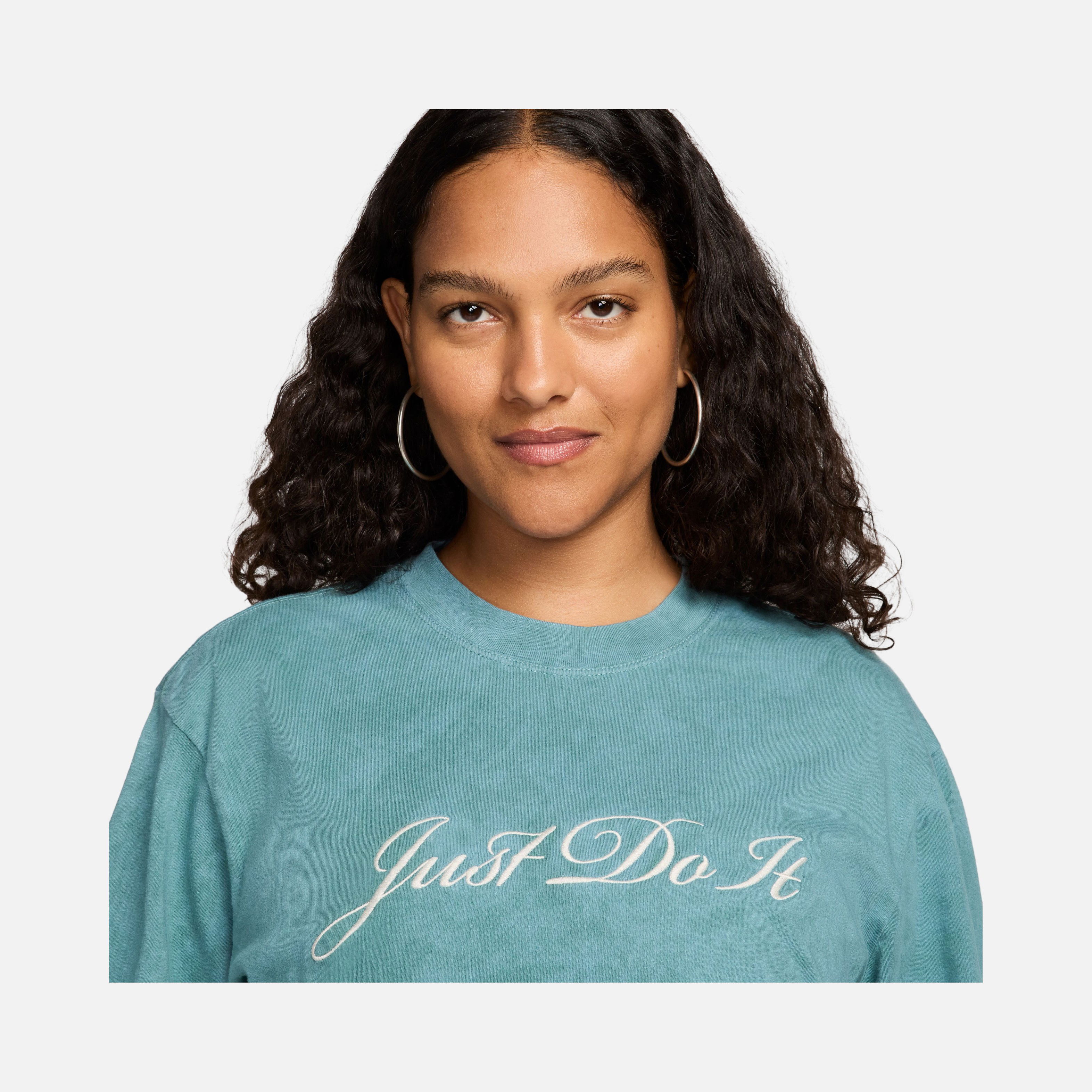 Nike Sportswear Essentials Boxy Wash ''Just Do It'' Short-Sleeve Kadın Tişört
